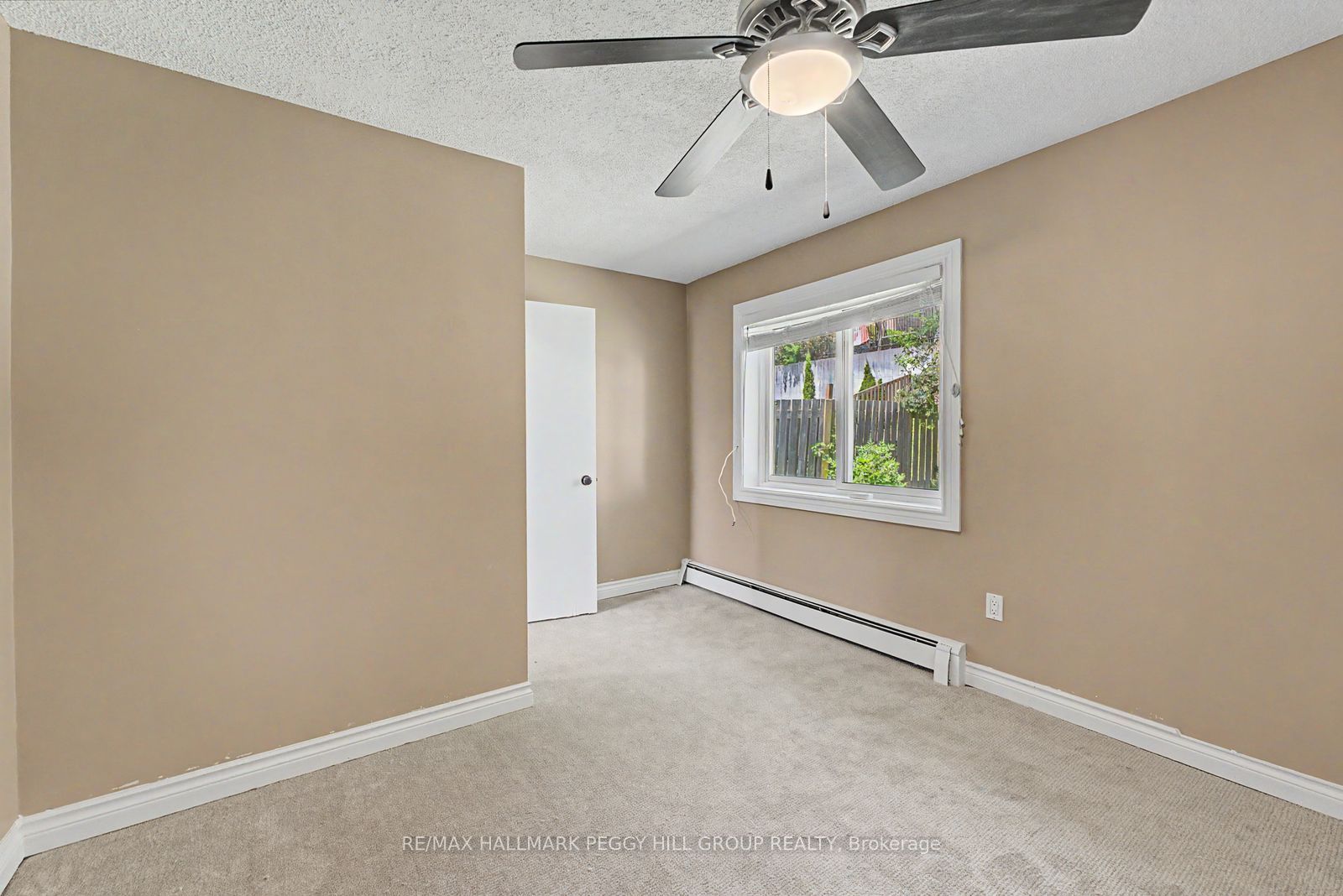 2496 8 Line Upper Property Photo 14