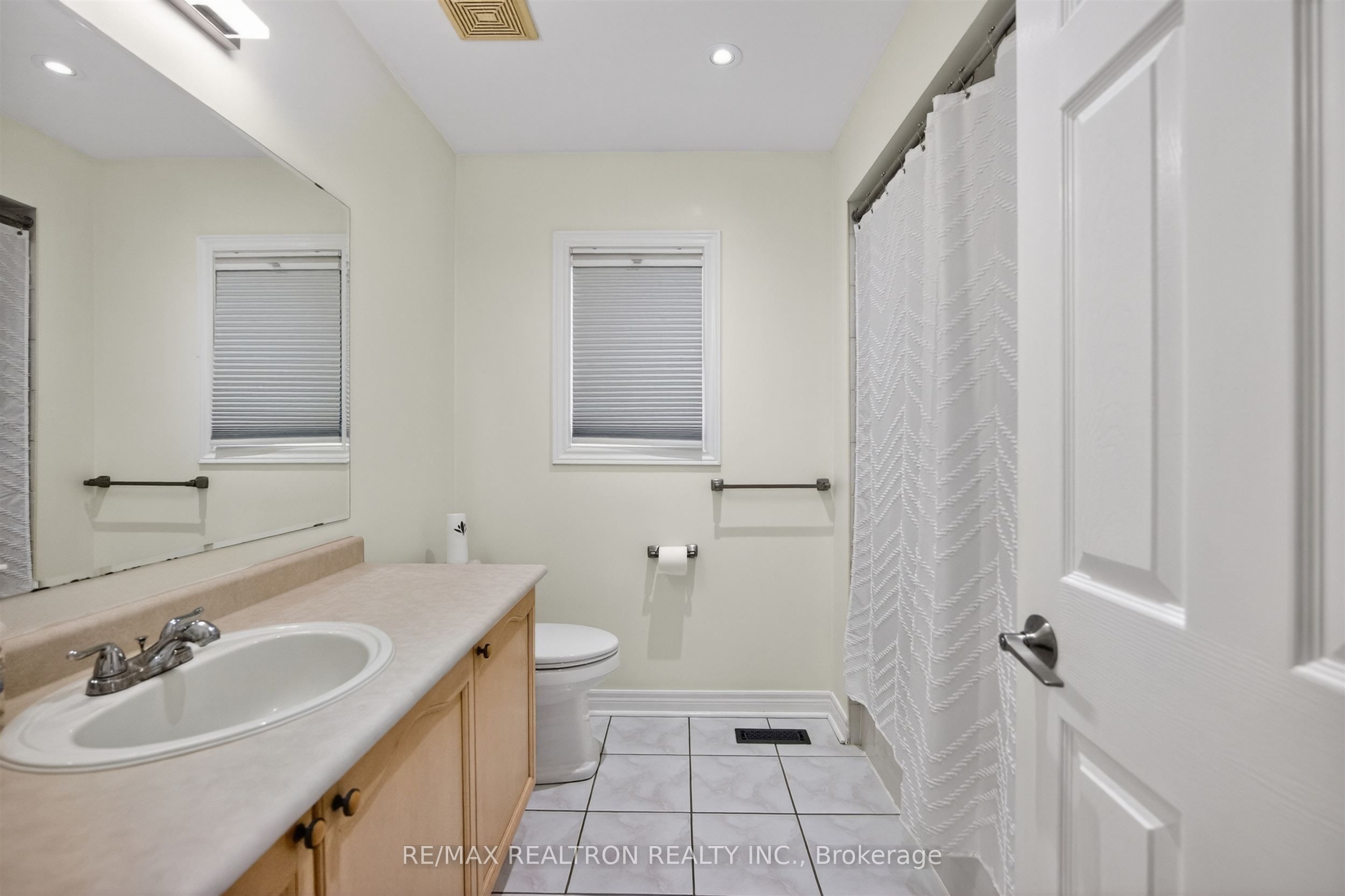 5 Yvonne Place Property Photo 43