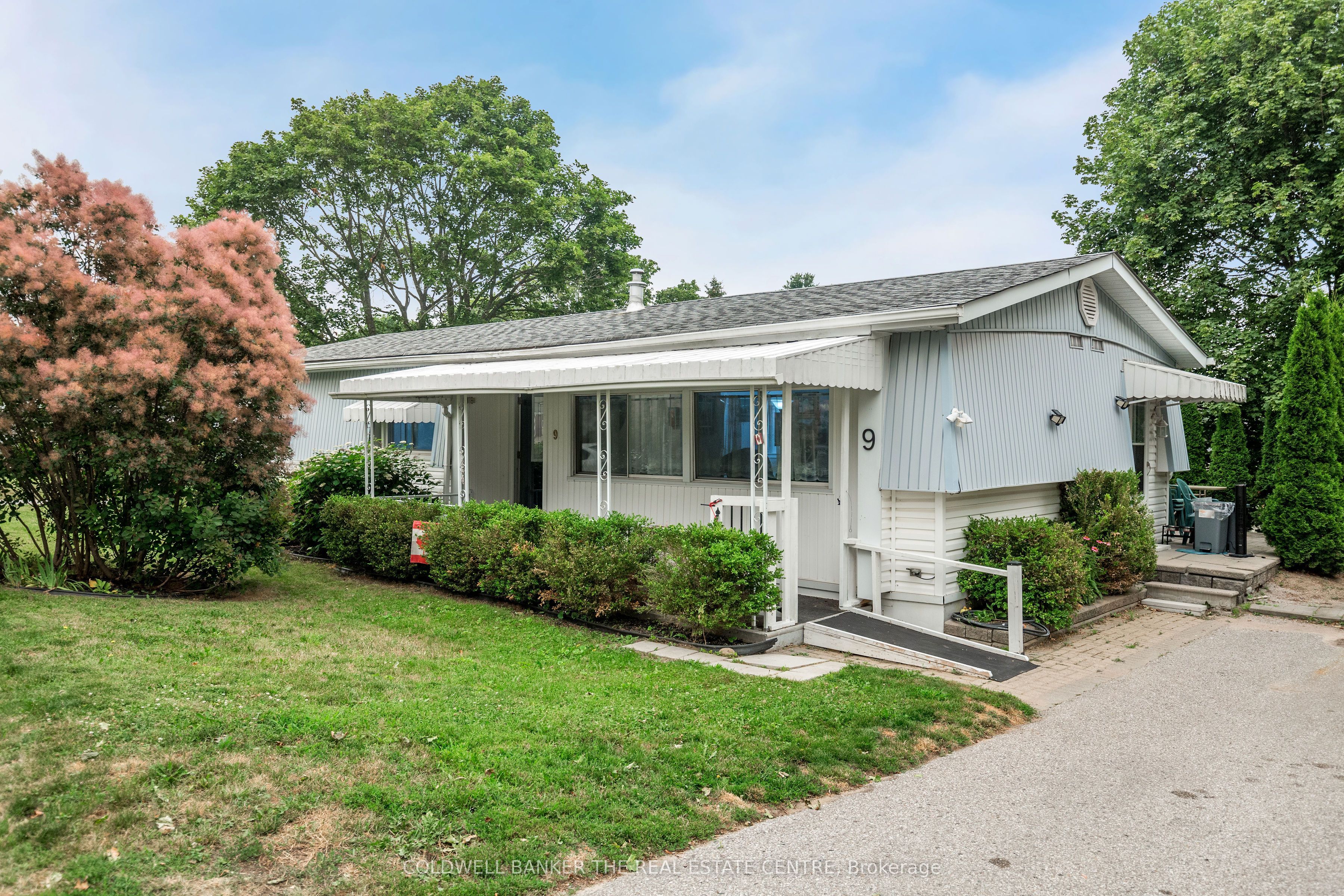 9 Hawthorne Drive Property Photo 1
