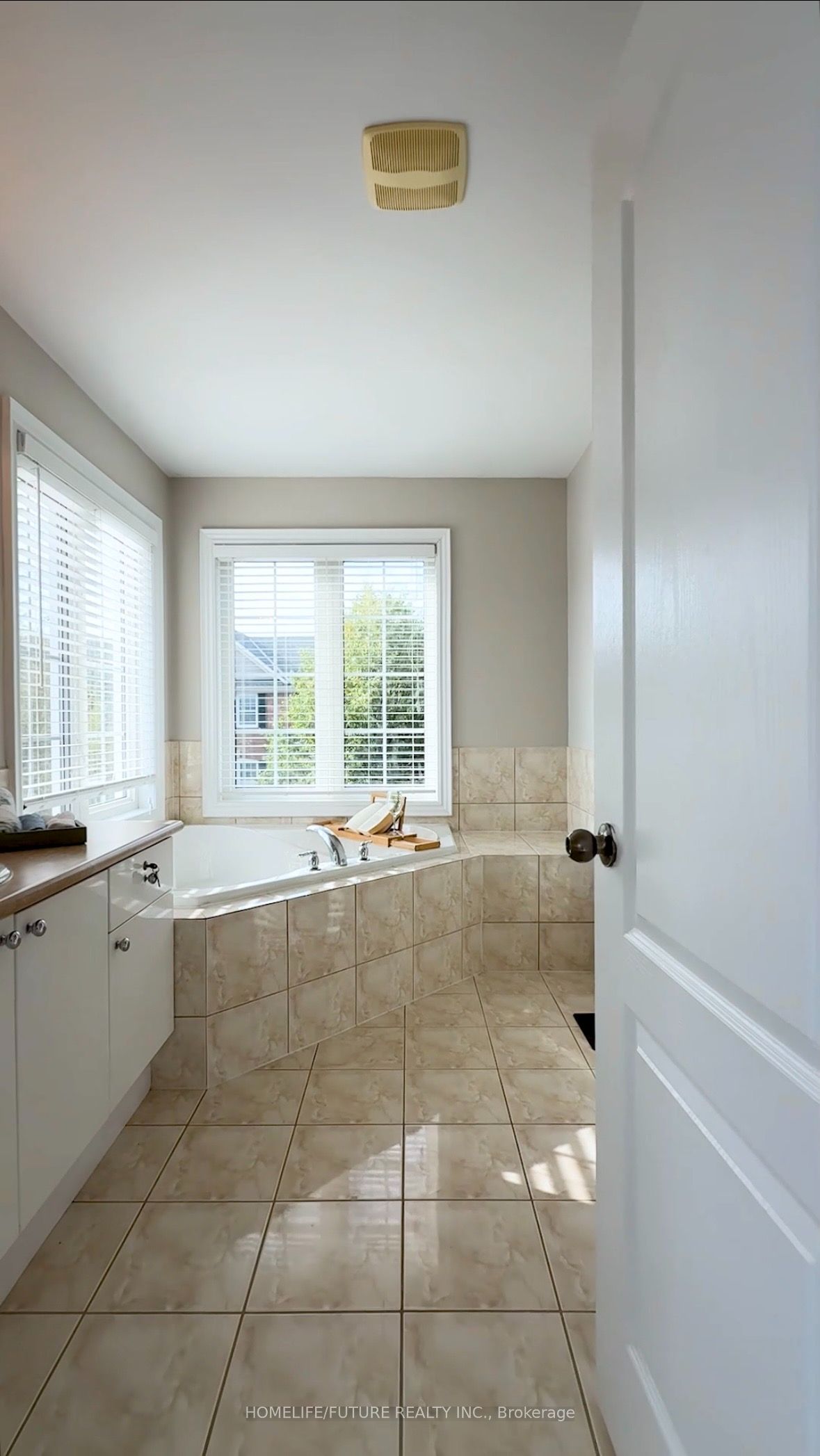 1 Capogna Street Property Photo 10