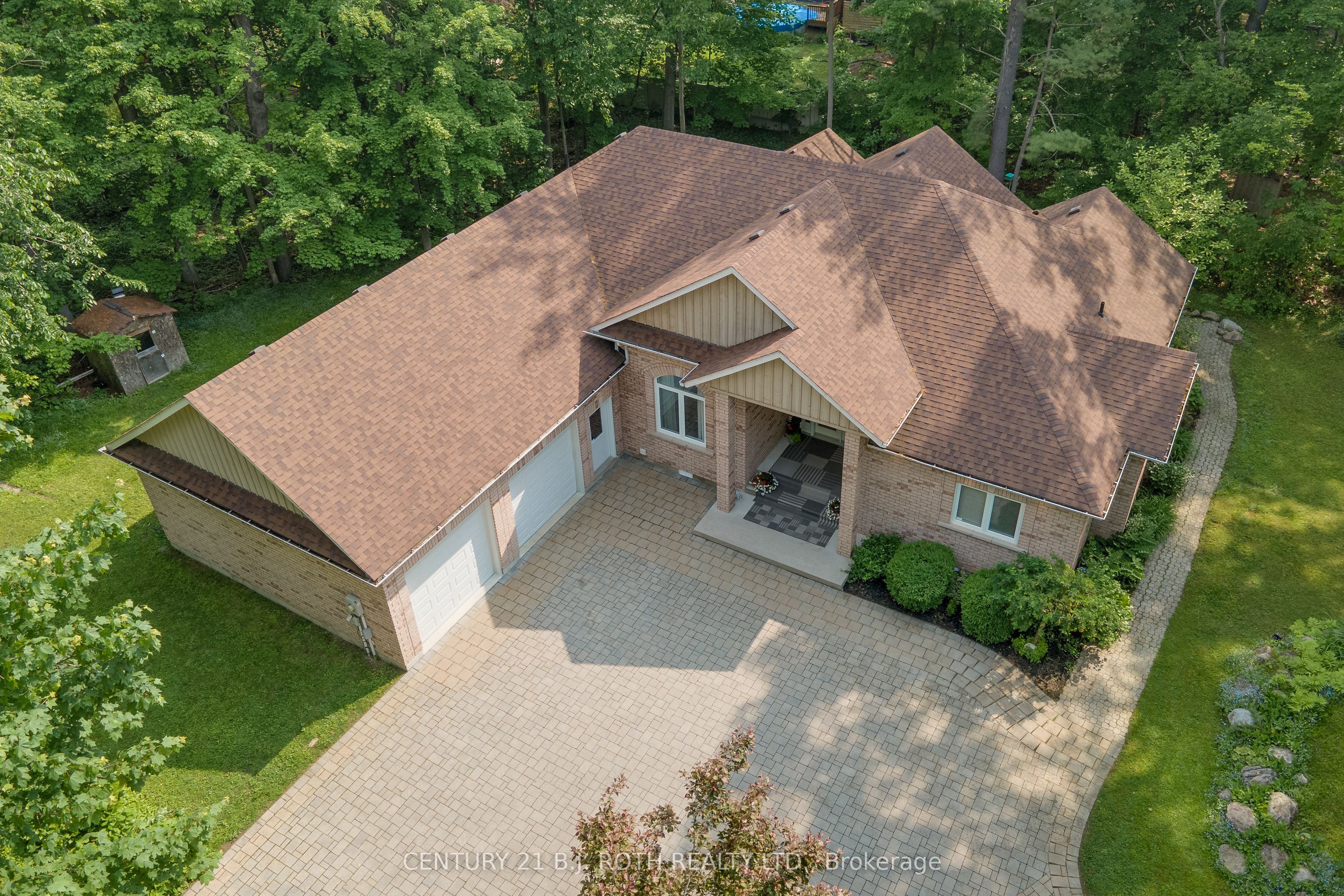 3925 Algoma Avenue Property Photo 4