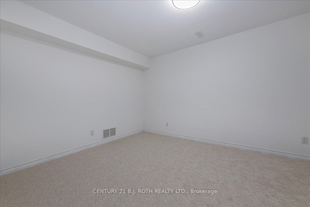 3925 Algoma Avenue Property Photo 37