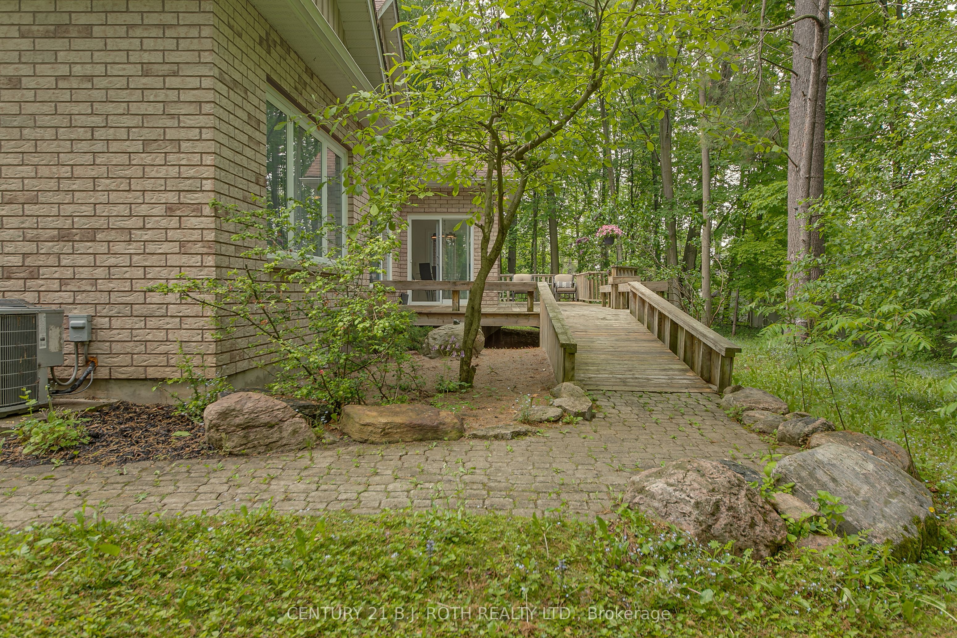 3925 Algoma Avenue Property Photo 44