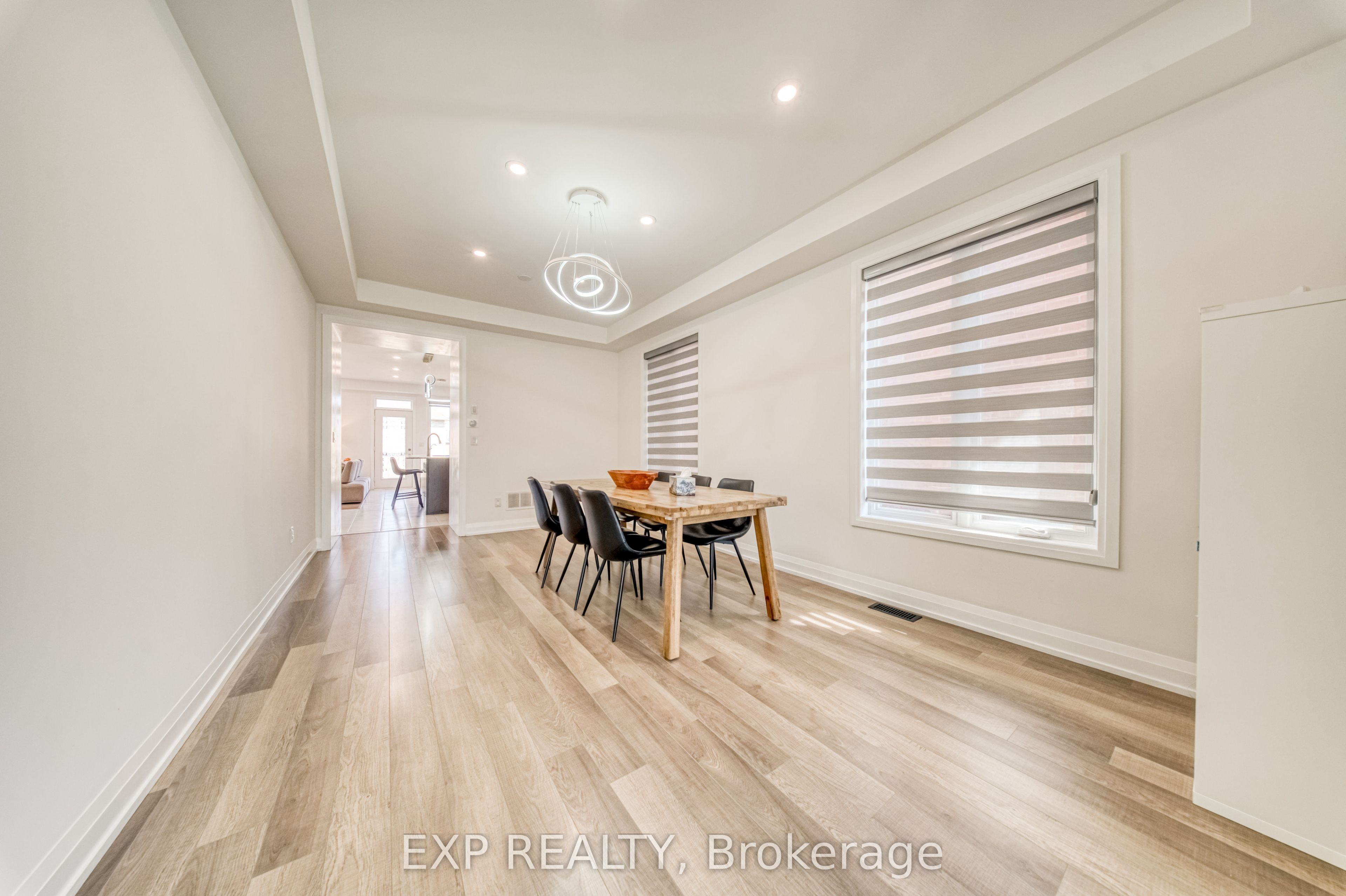 8 Prosperity Way Property Photo 3
