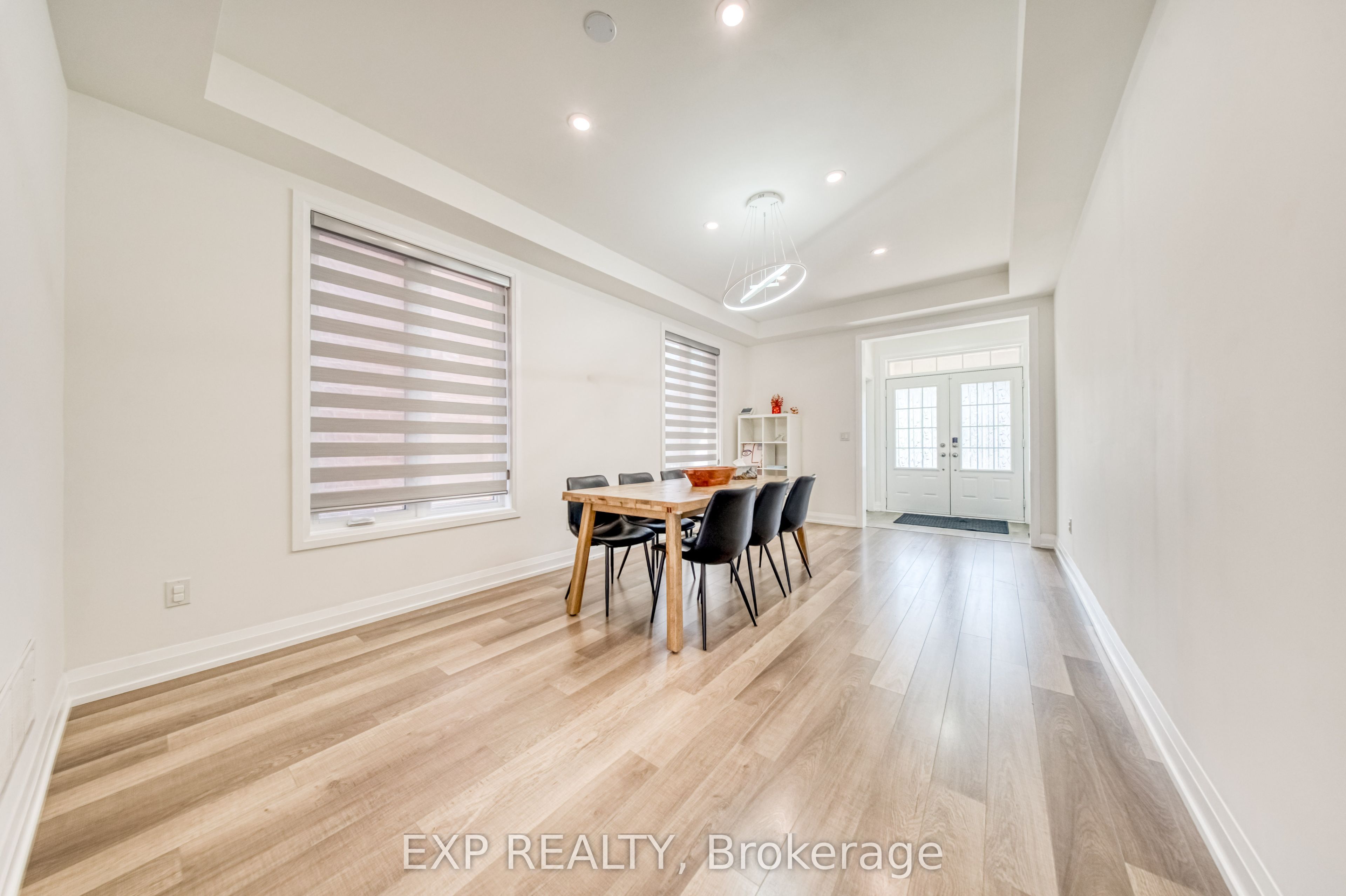 8 Prosperity Way Property Photo 4