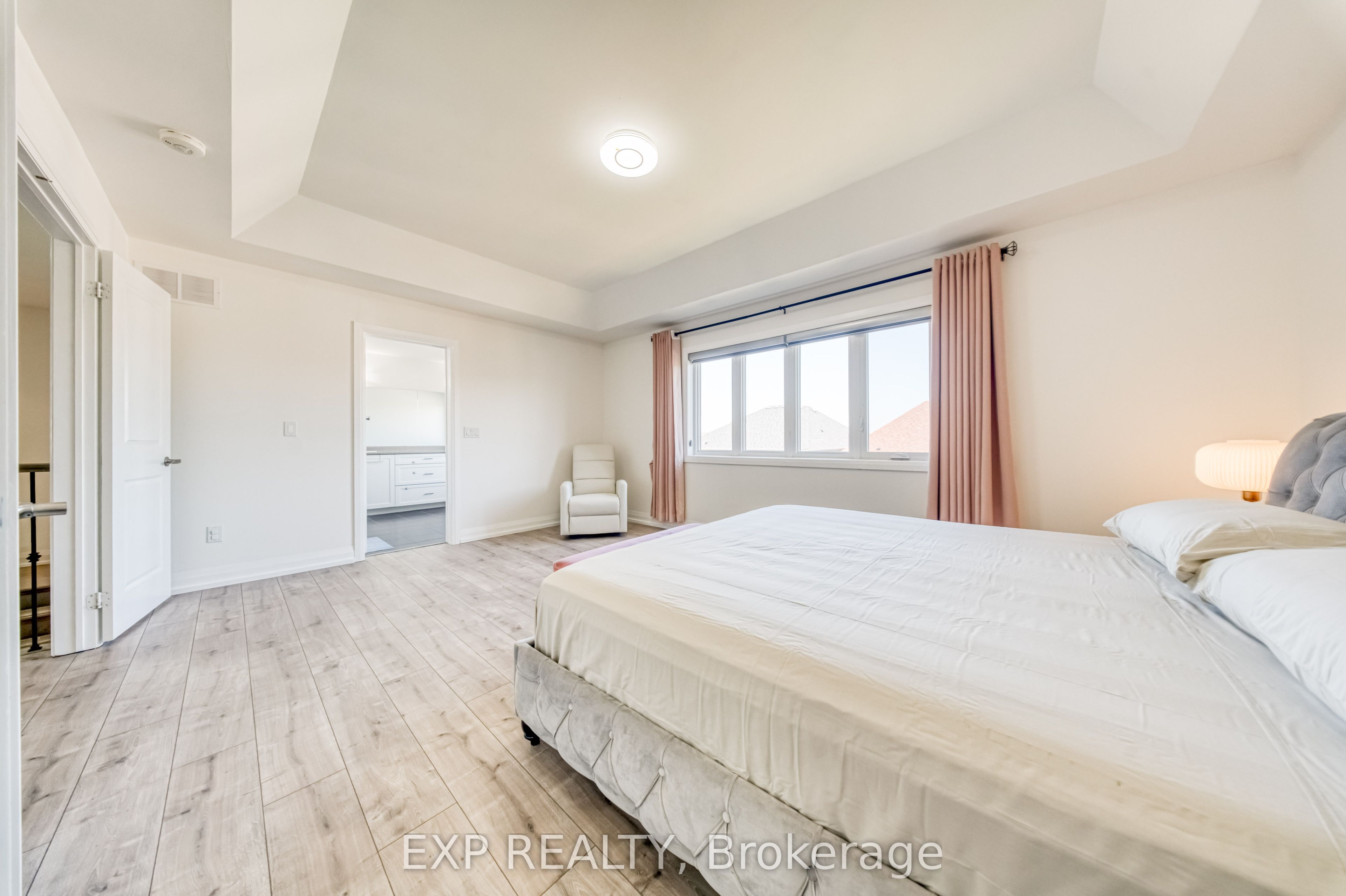 8 Prosperity Way Property Photo 16