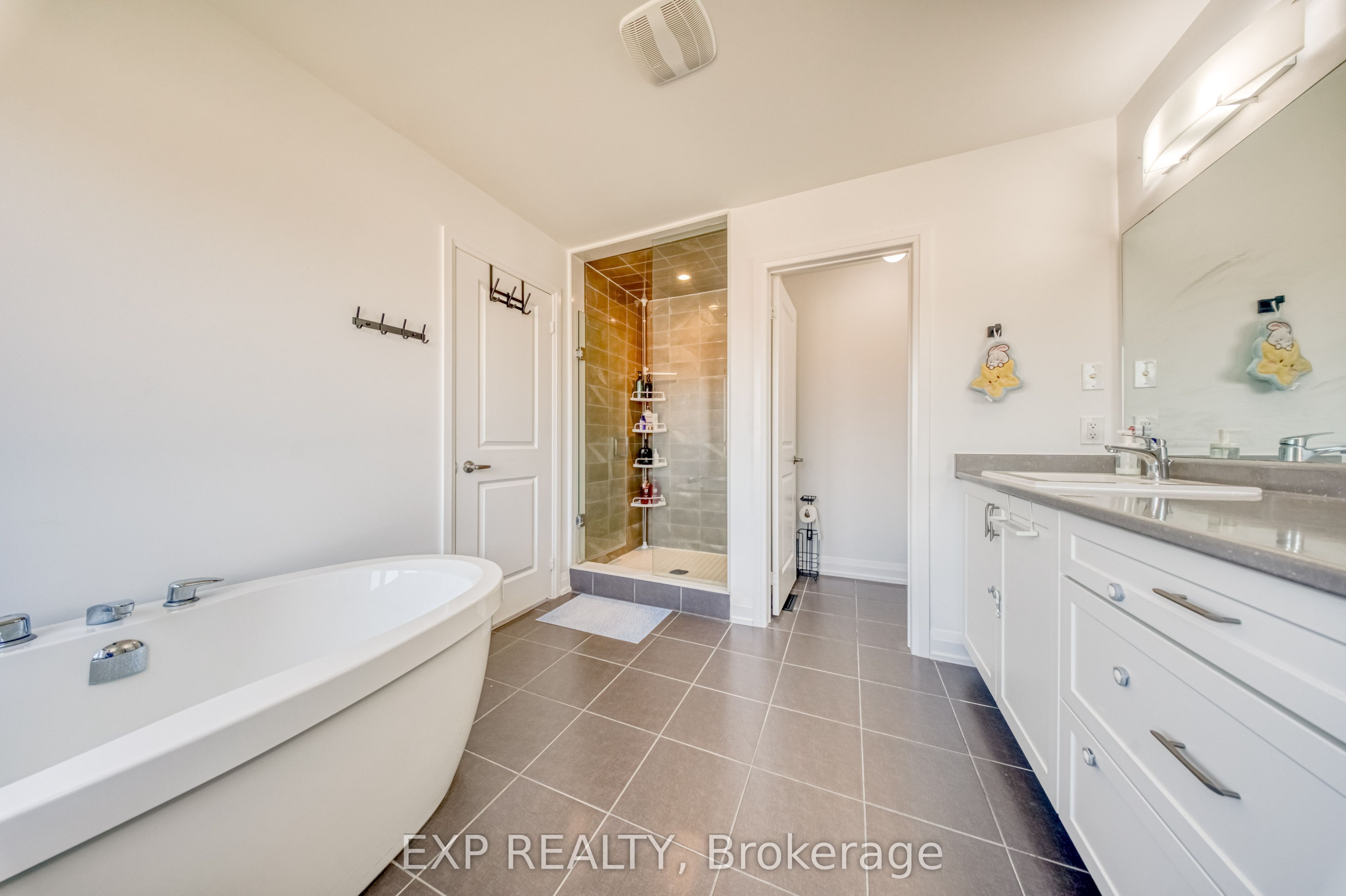 8 Prosperity Way Property Photo 19
