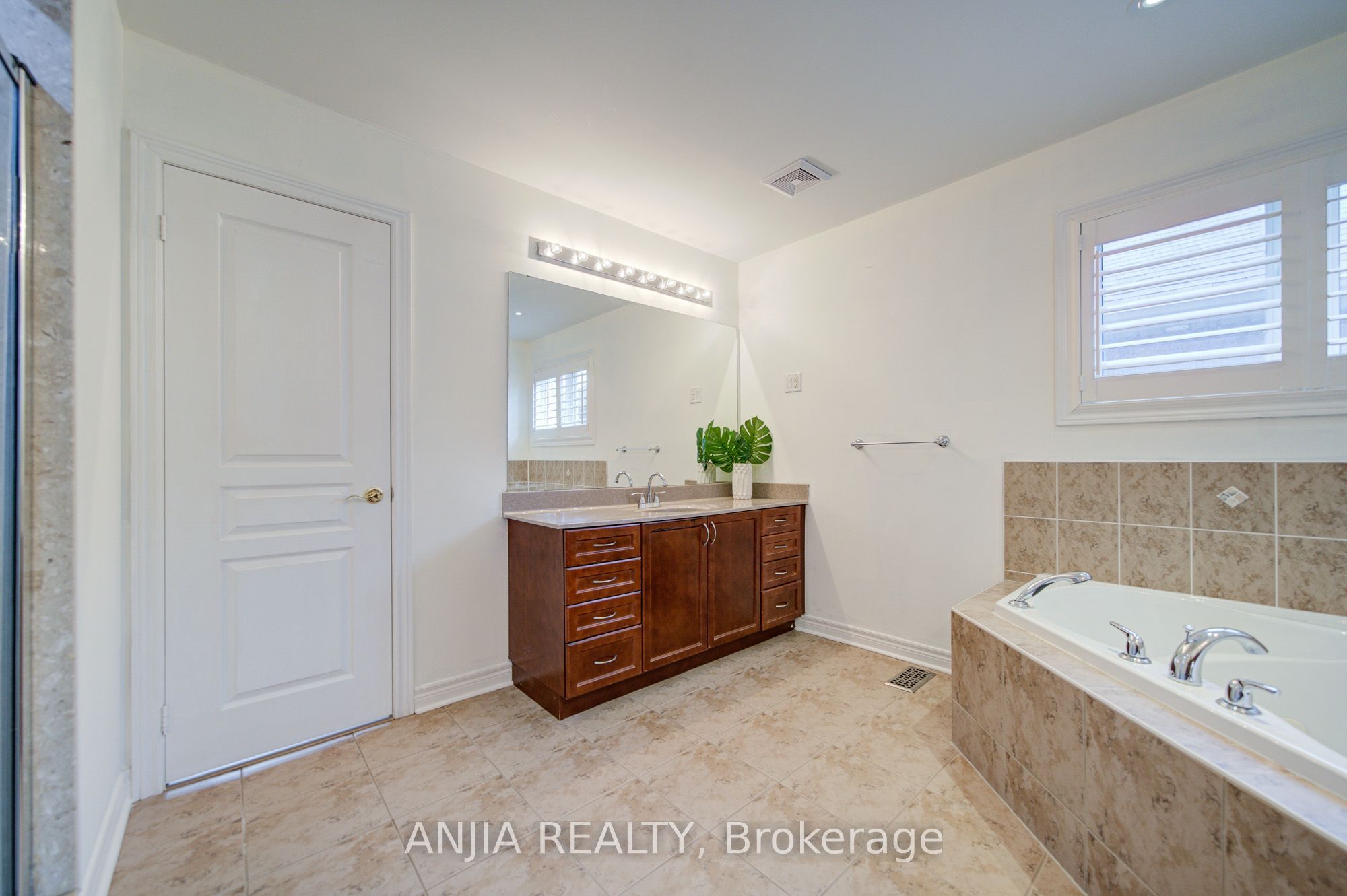 349 Williamson Road Property Photo 29