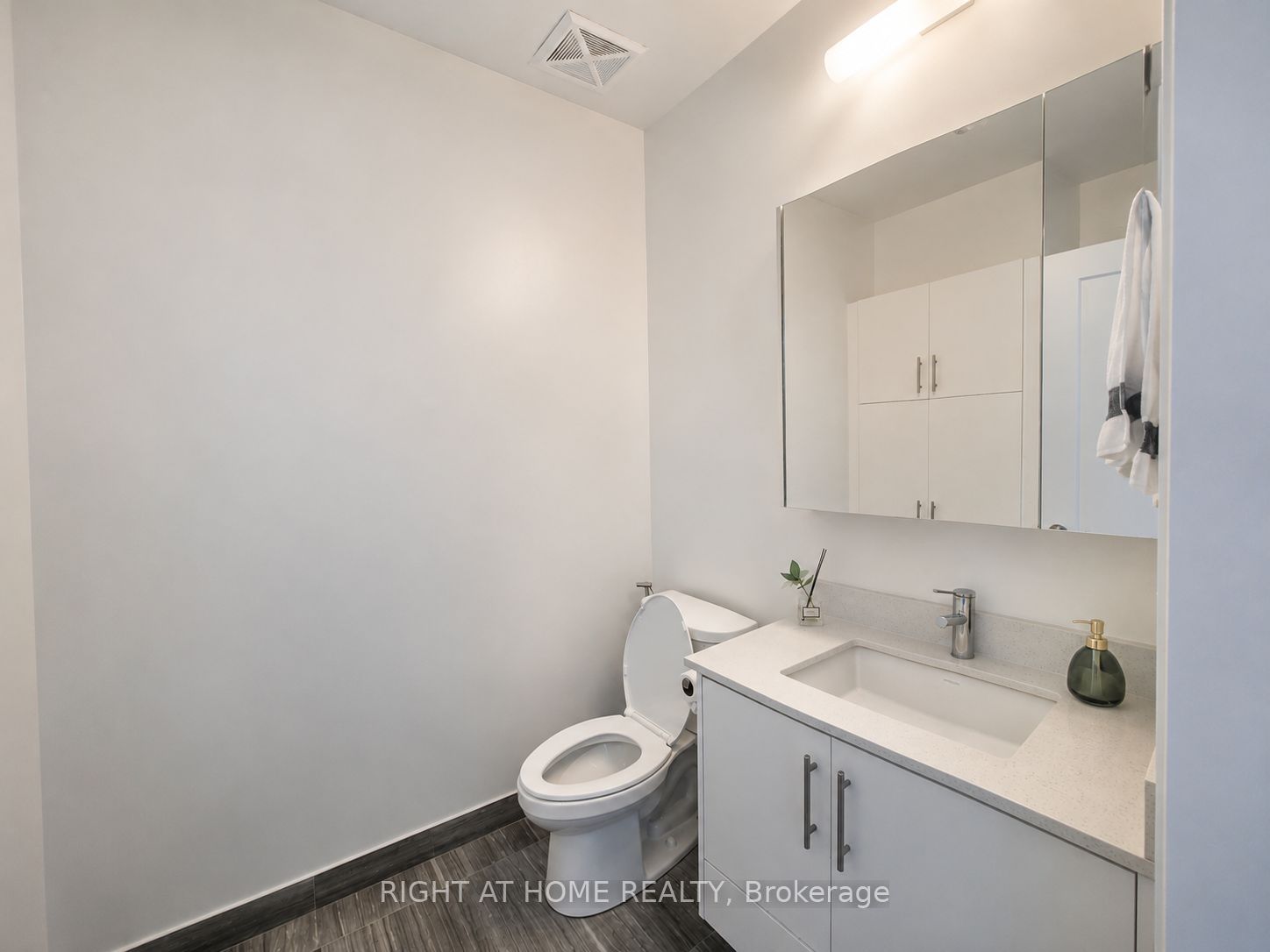 95 Oneida Crescent Ph12 Property Photo 10