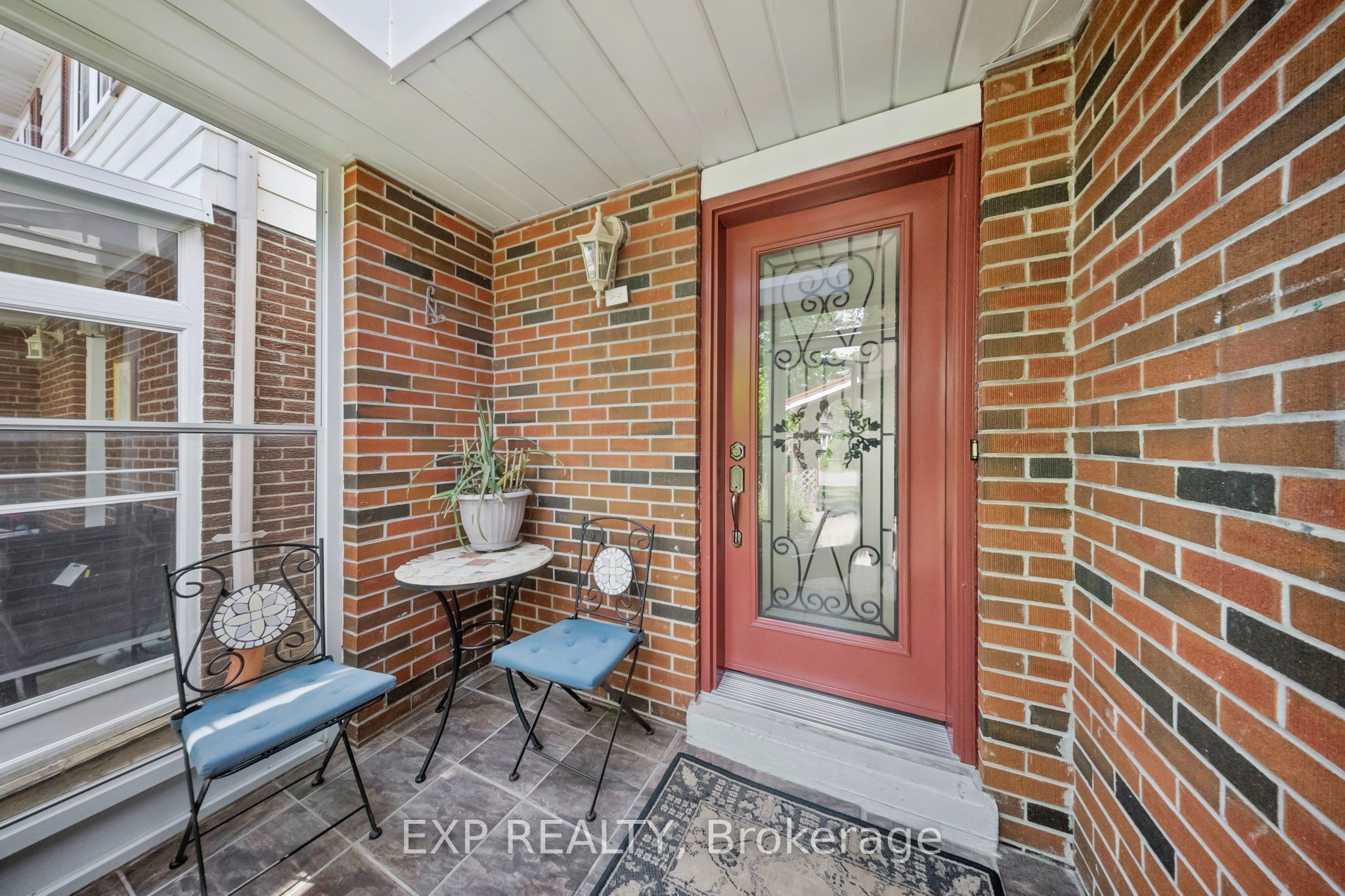 171 Simonston Boulevard Property Photo 2