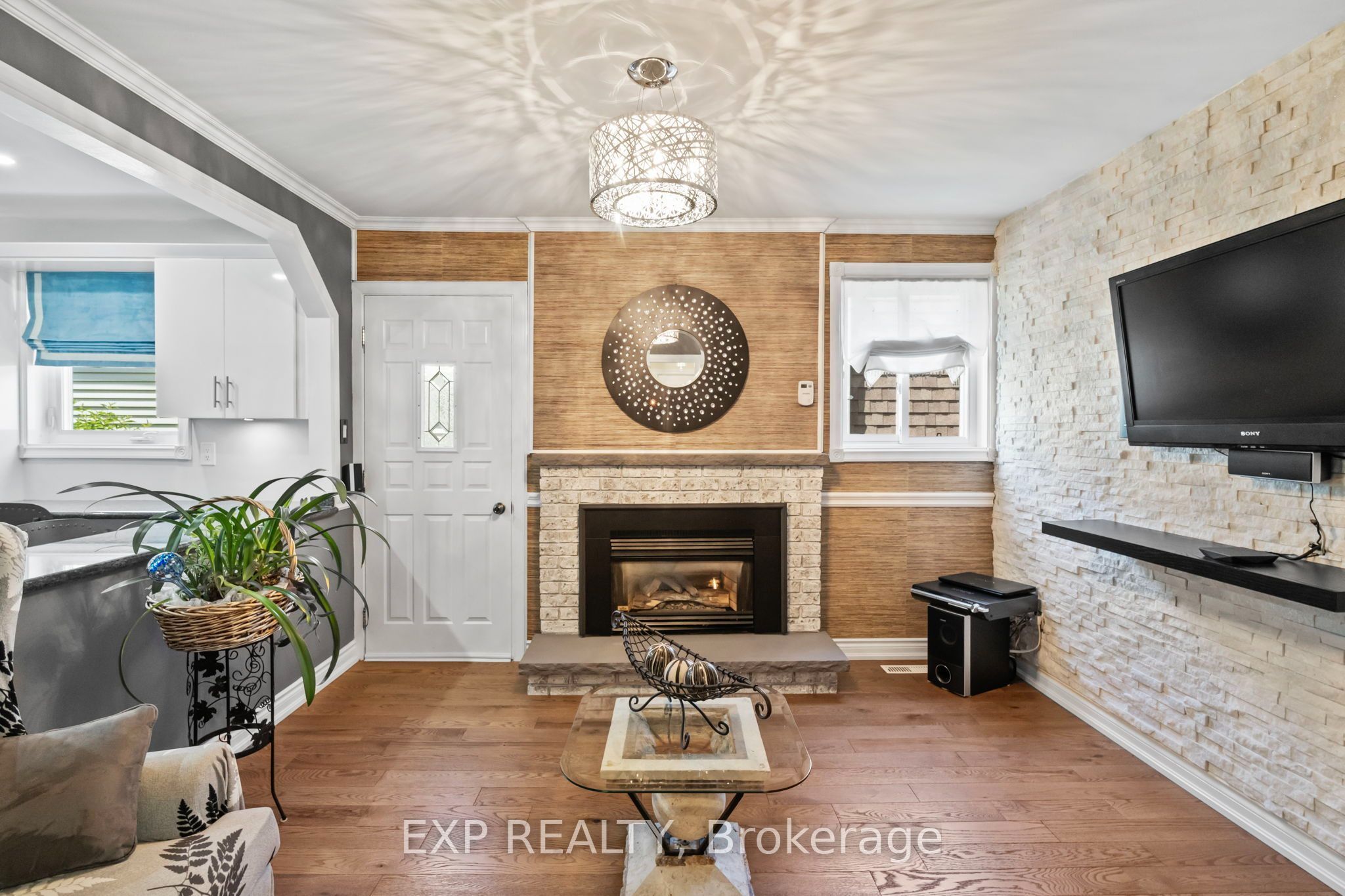 171 Simonston Boulevard Property Photo 3