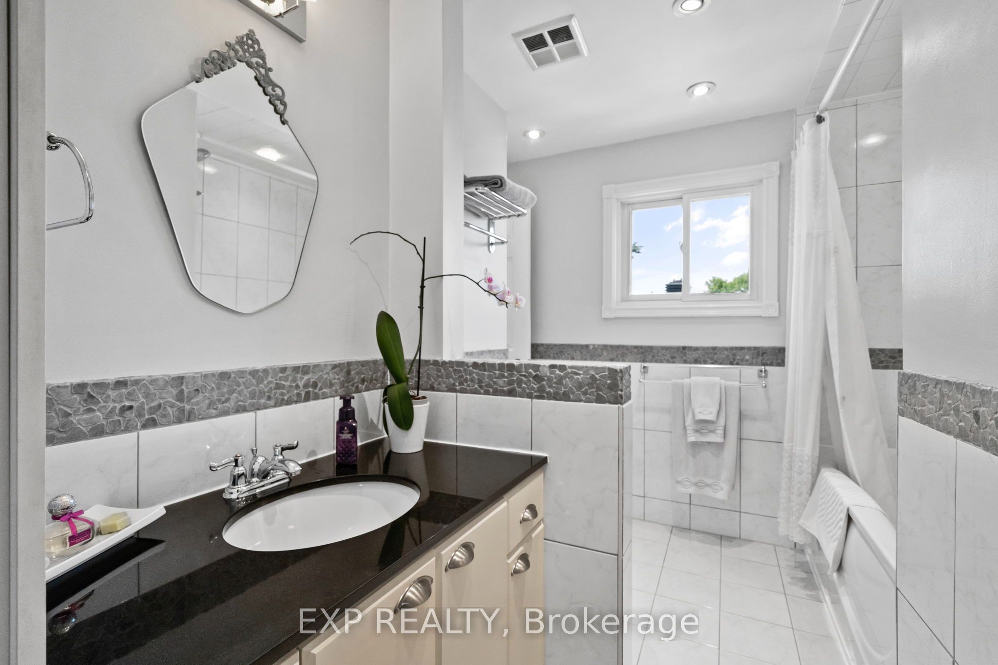 171 Simonston Boulevard Property Photo 21