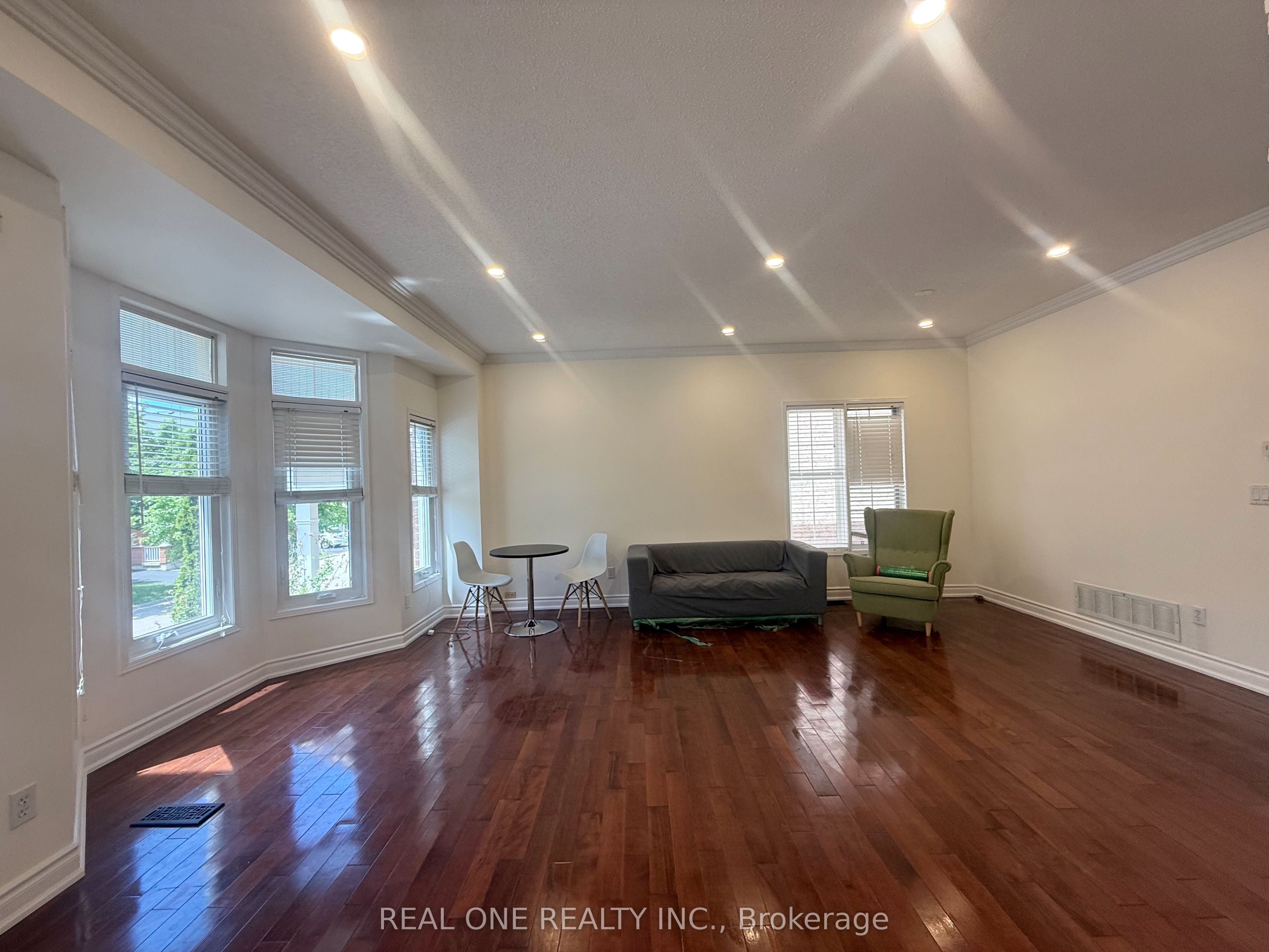 93 Brunswick Avenue Property Photo 4