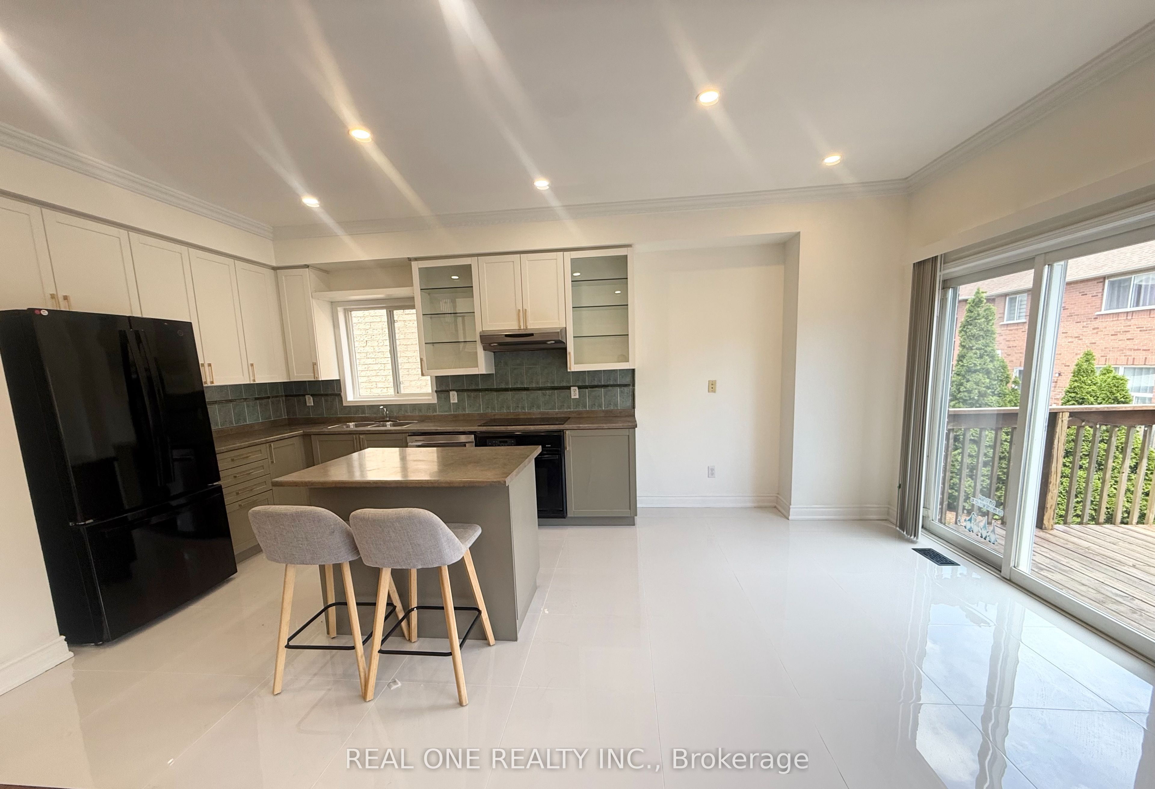 93 Brunswick Avenue Property Photo 8