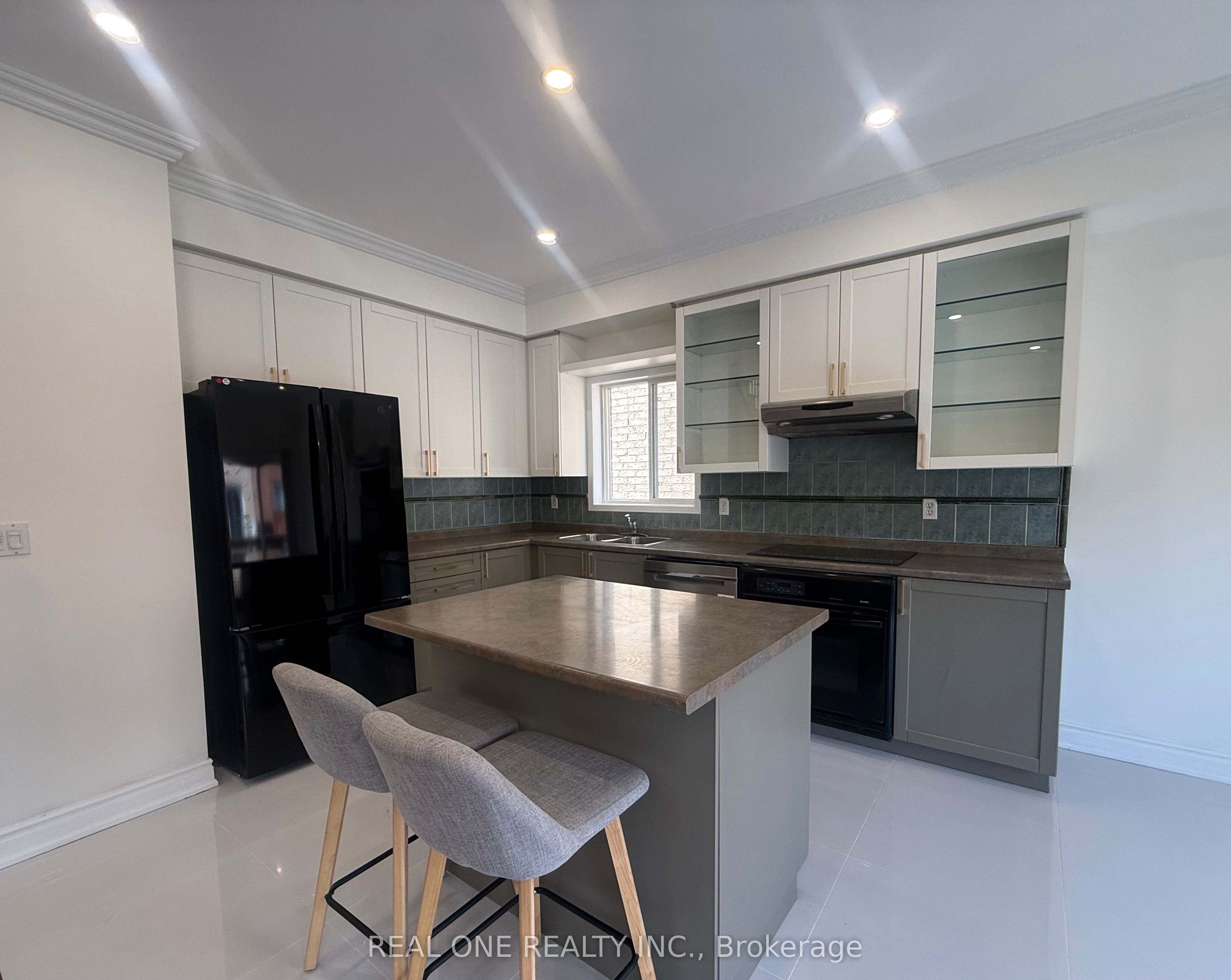 93 Brunswick Avenue Property Photo 9
