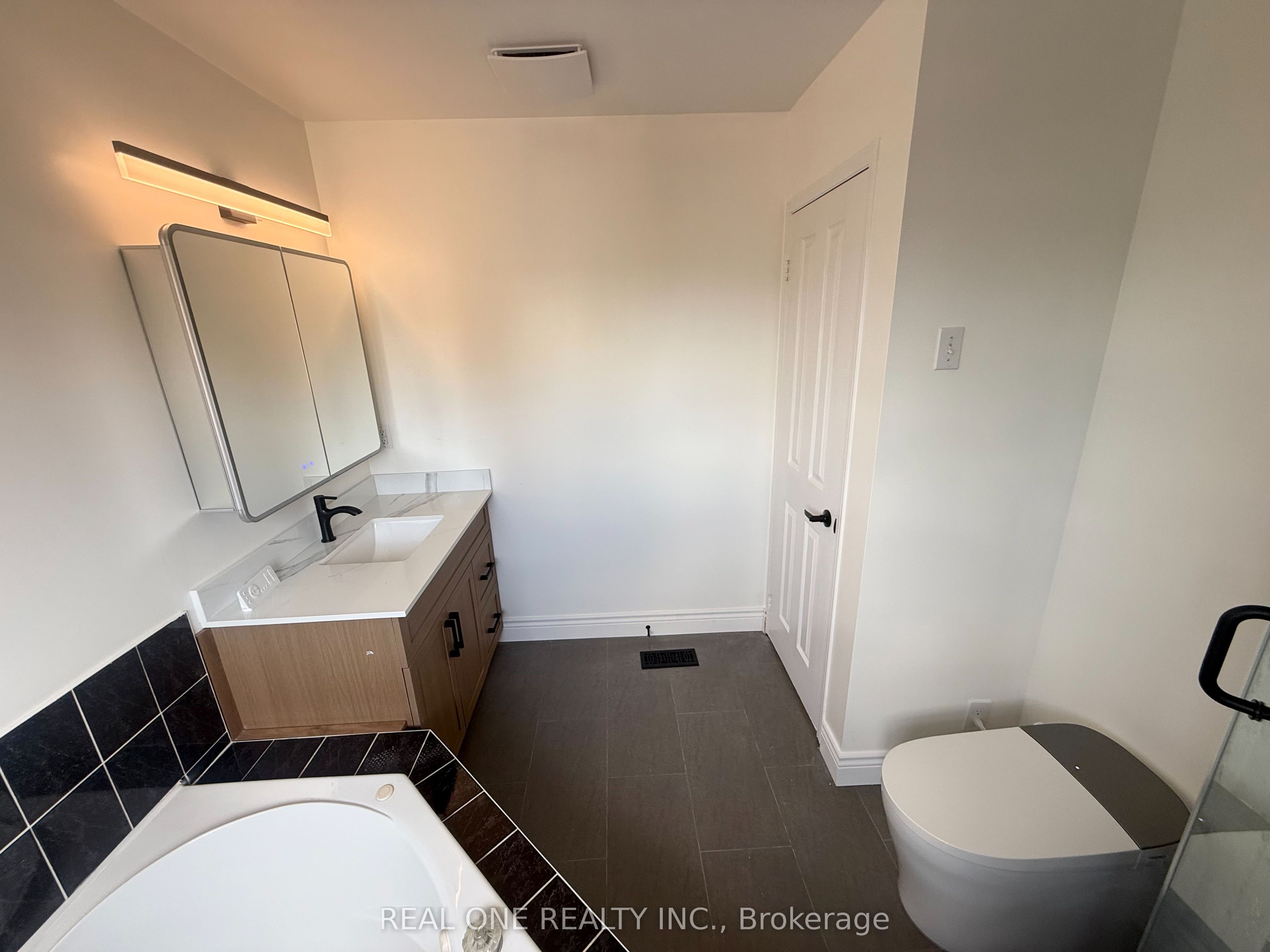93 Brunswick Avenue Property Photo 12