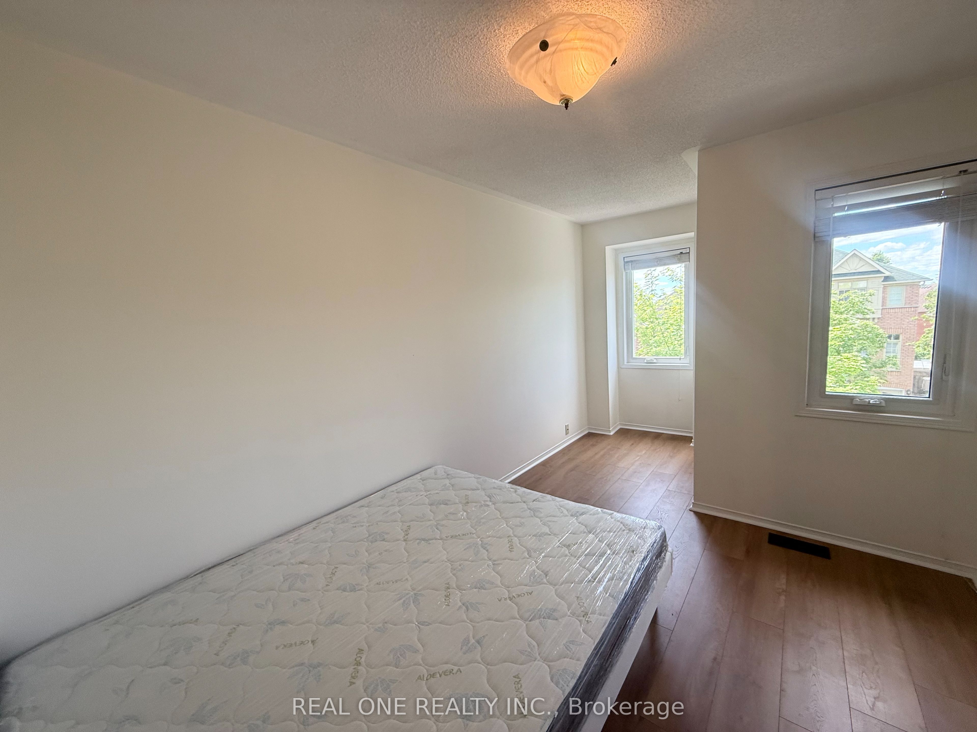 93 Brunswick Avenue Property Photo 15