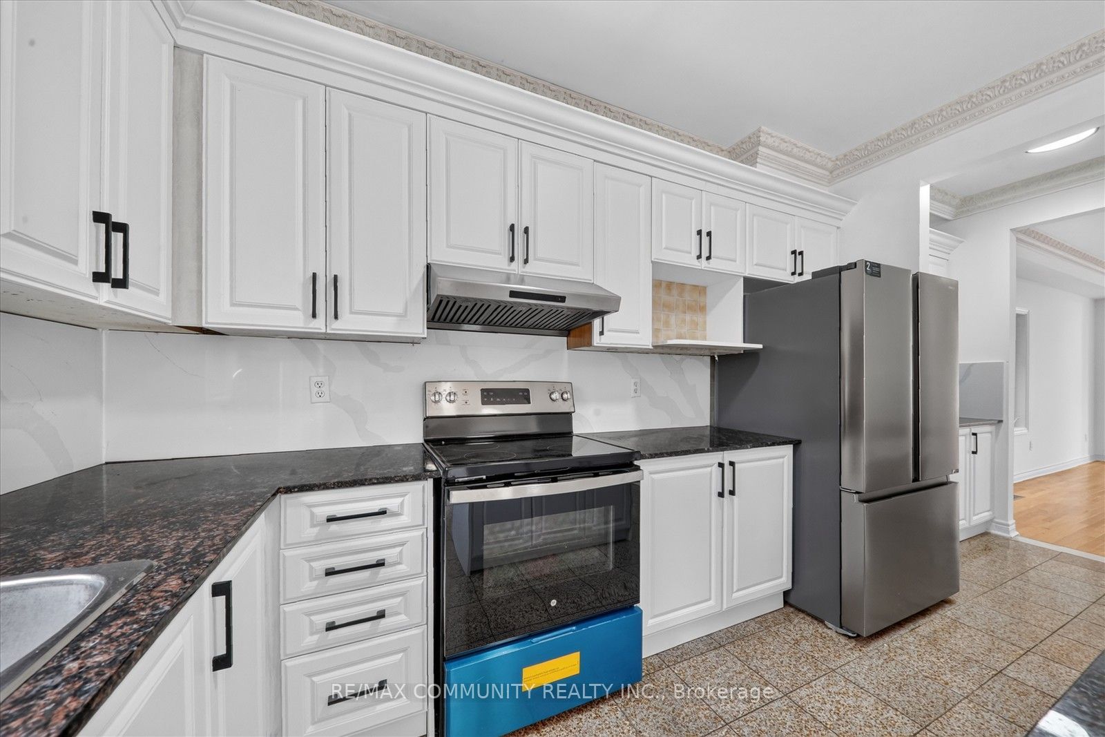 29 River Forest Street W Property Photo 15