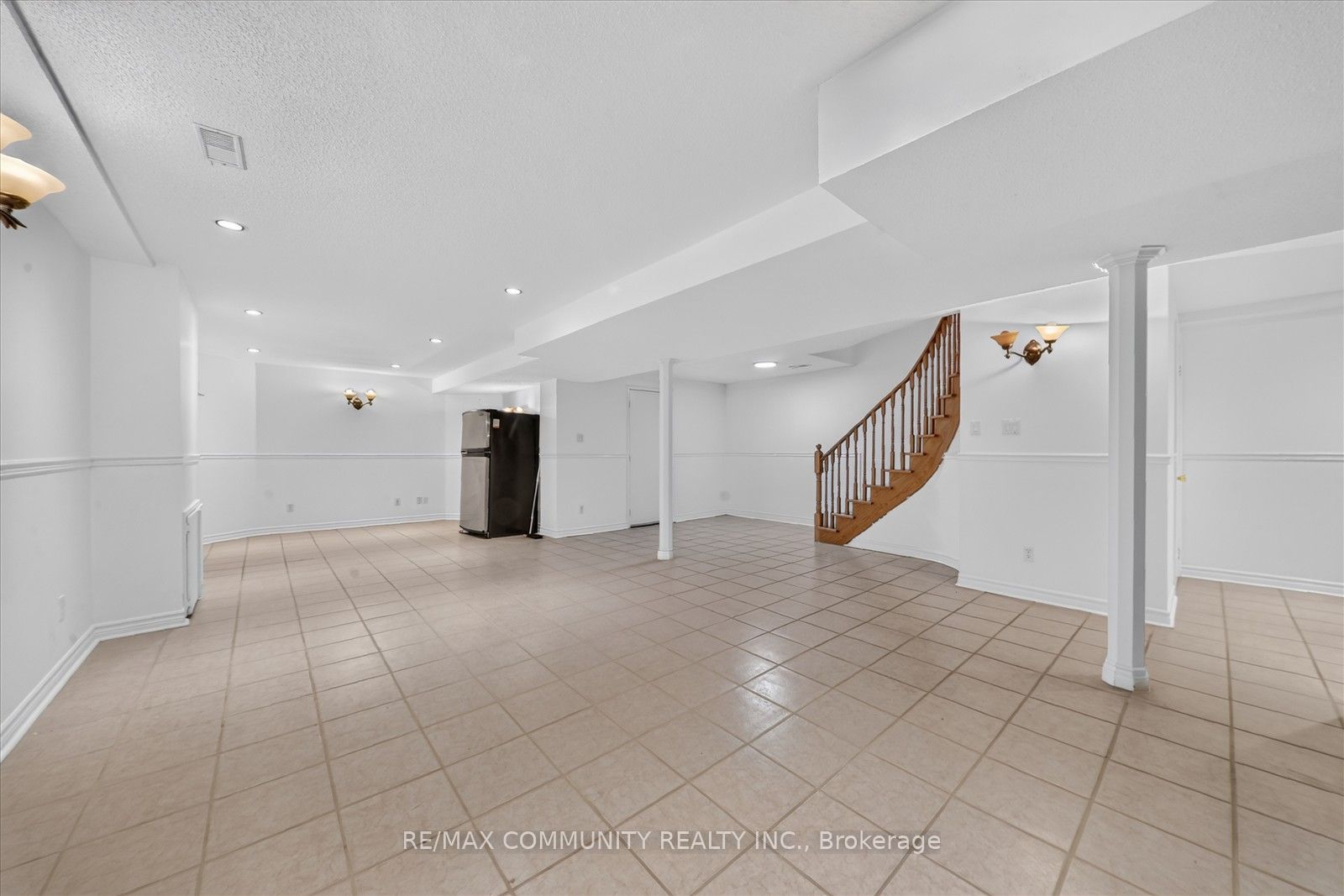 29 River Forest Street W Property Photo 46