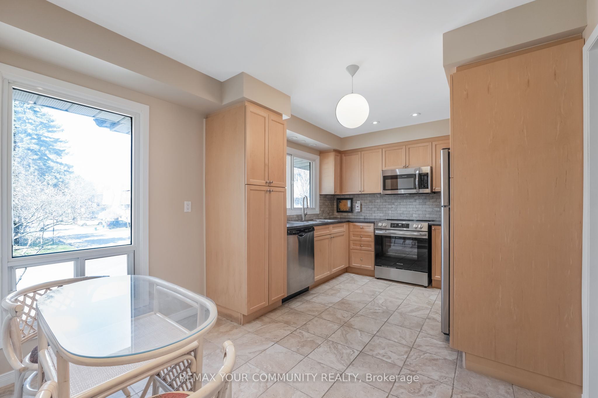 97 Poplar Crescent Property Photo 11