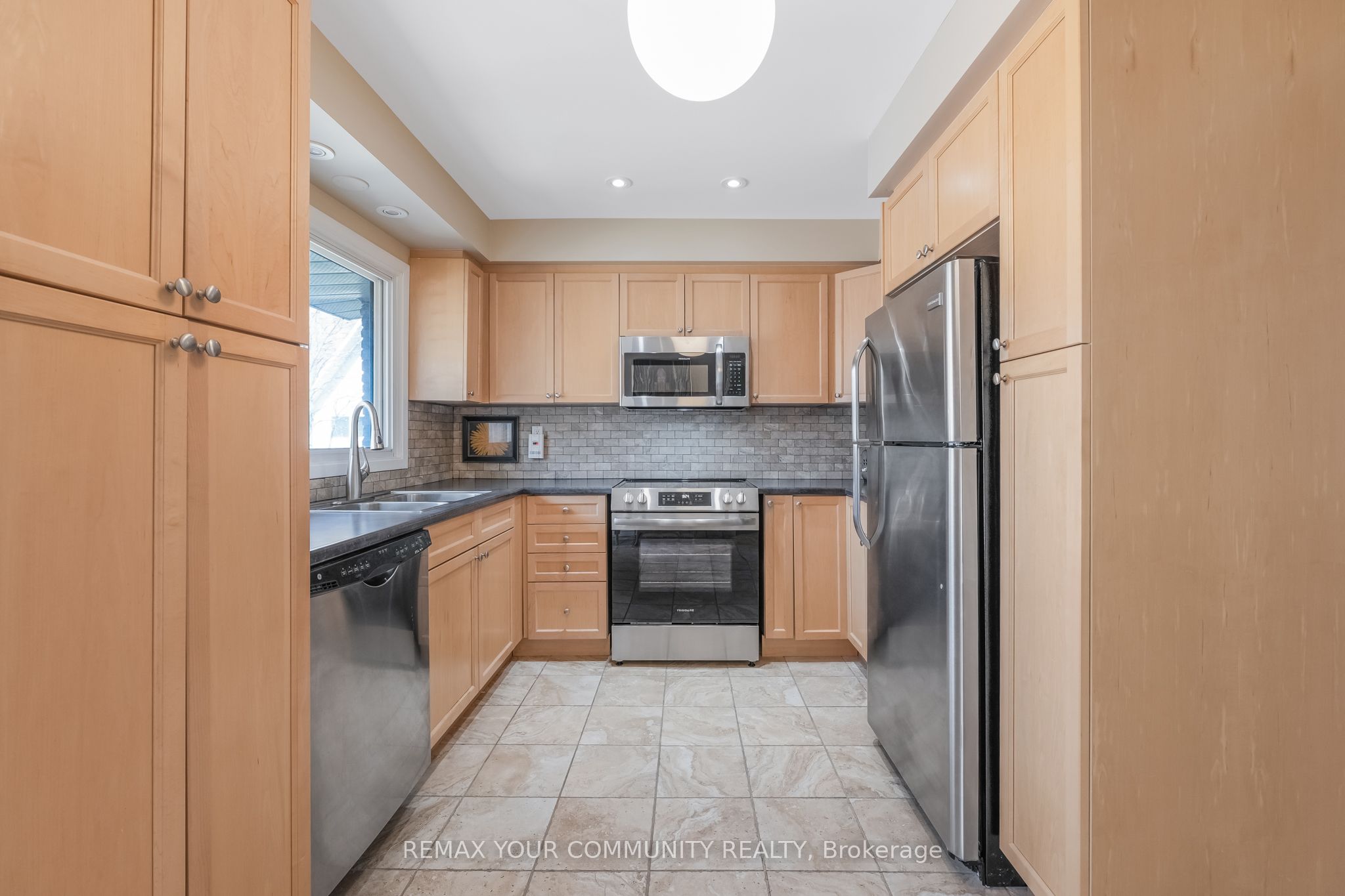 97 Poplar Crescent Property Photo 12