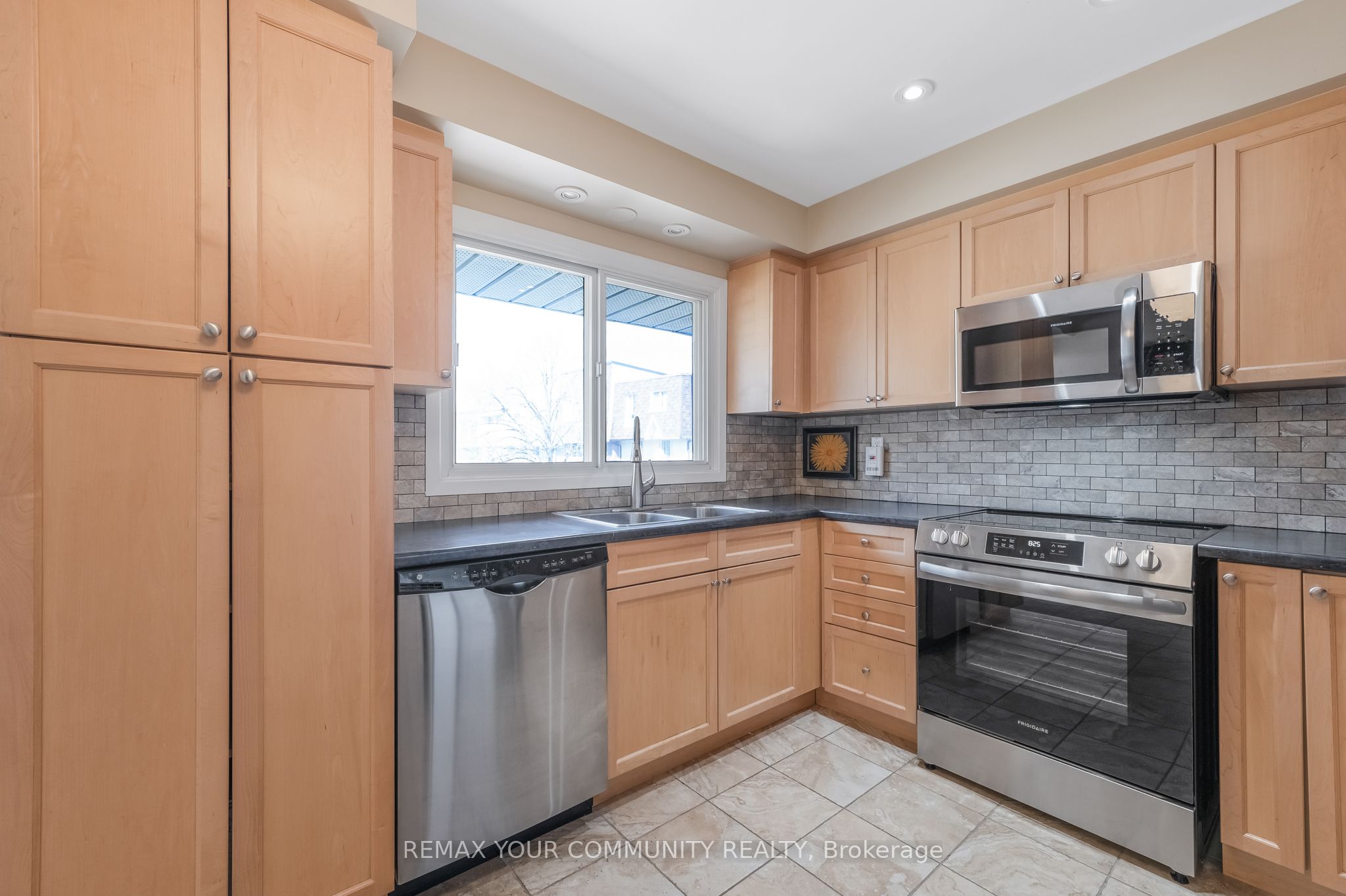 97 Poplar Crescent Property Photo 13