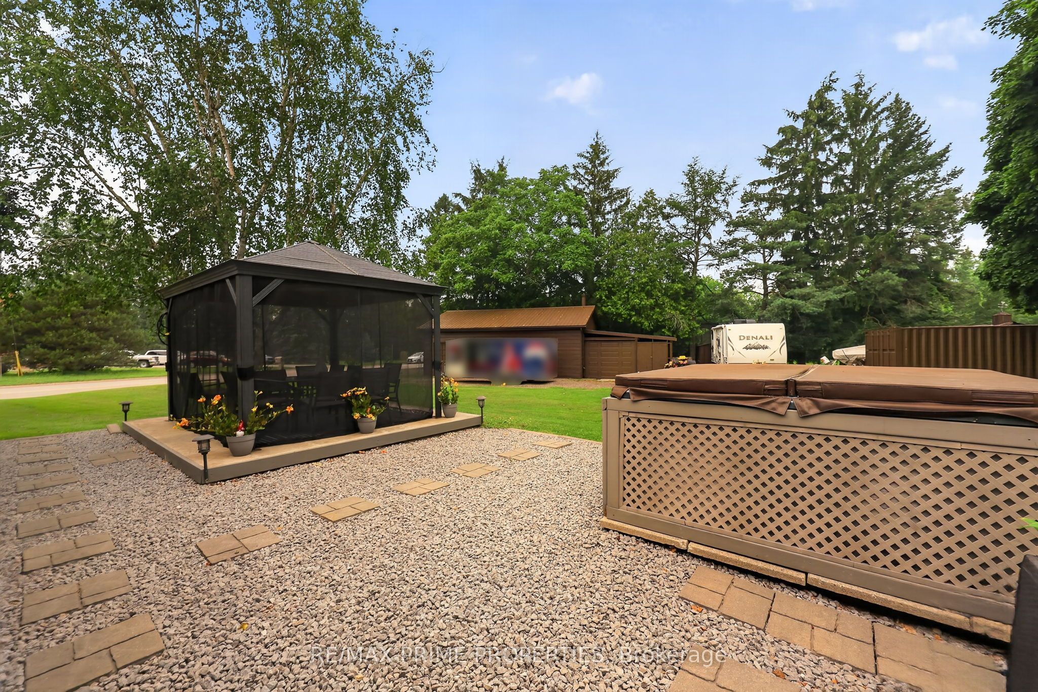 19011 Ninth Line Property Photo 34