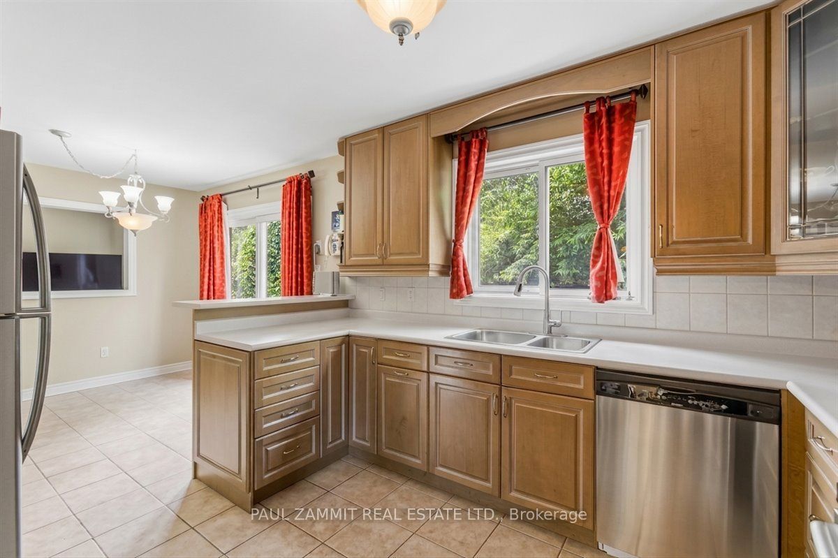 180 Lyndhurst Drive Property Photo 11
