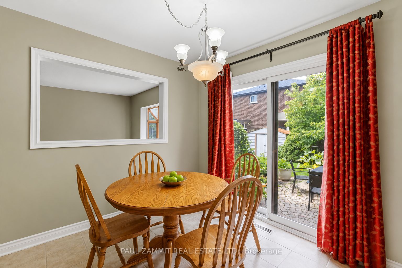 180 Lyndhurst Drive Property Photo 13