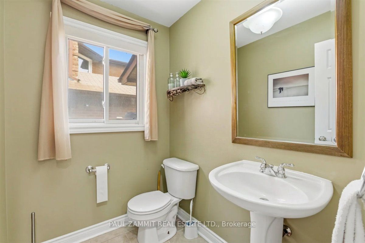180 Lyndhurst Drive Property Photo 14