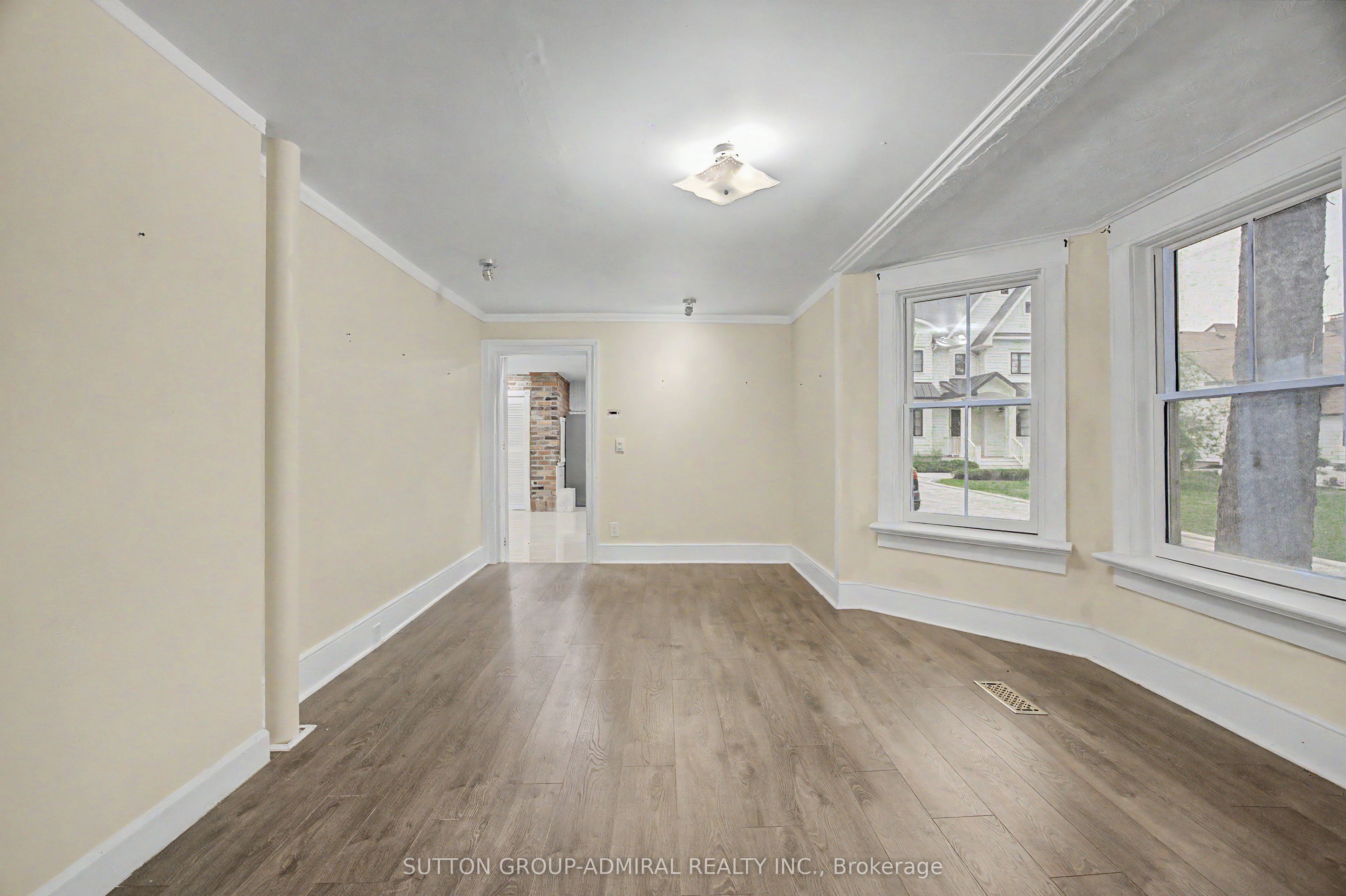 62 Centre Street W Property Photo 18