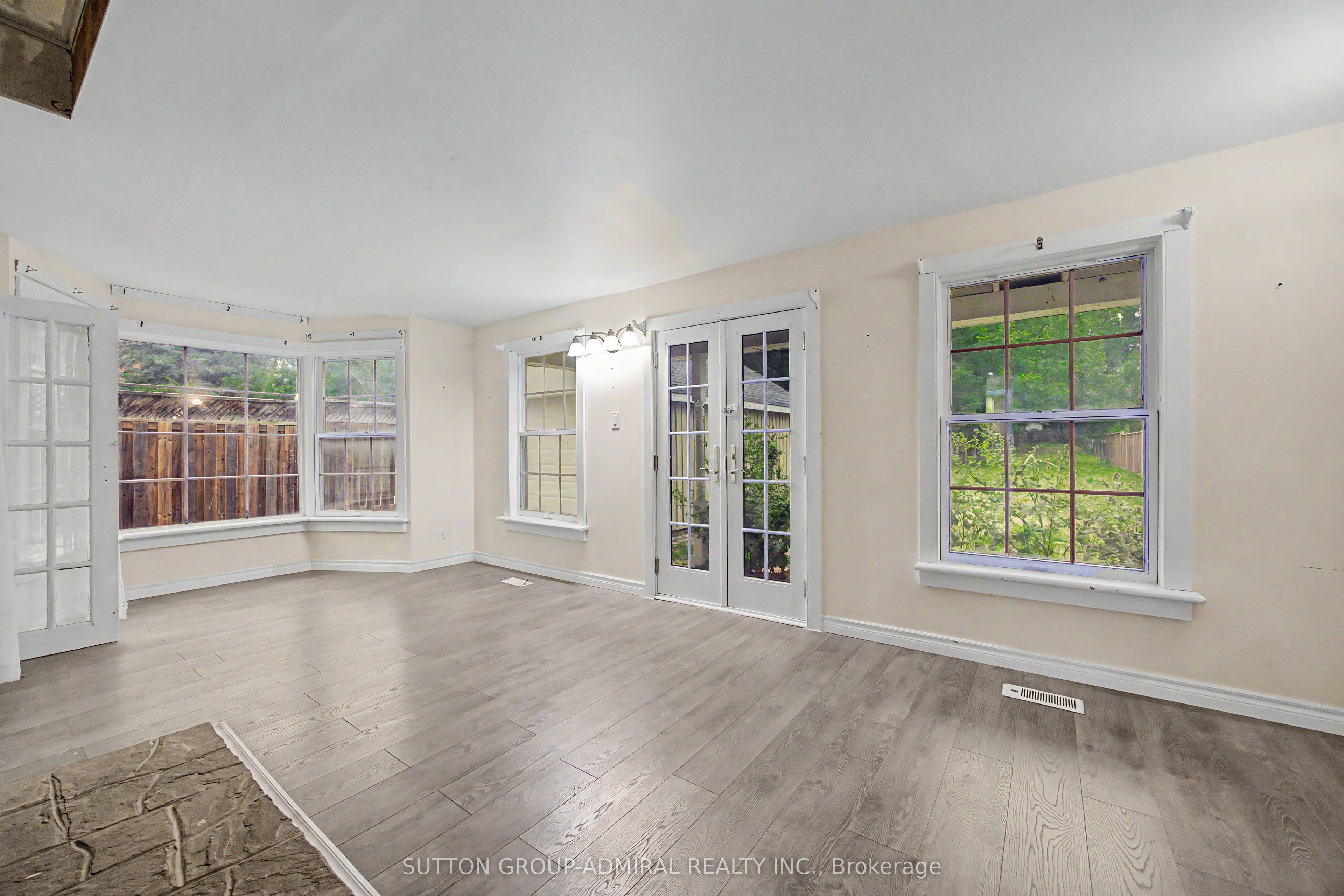 62 Centre Street W Property Photo 20