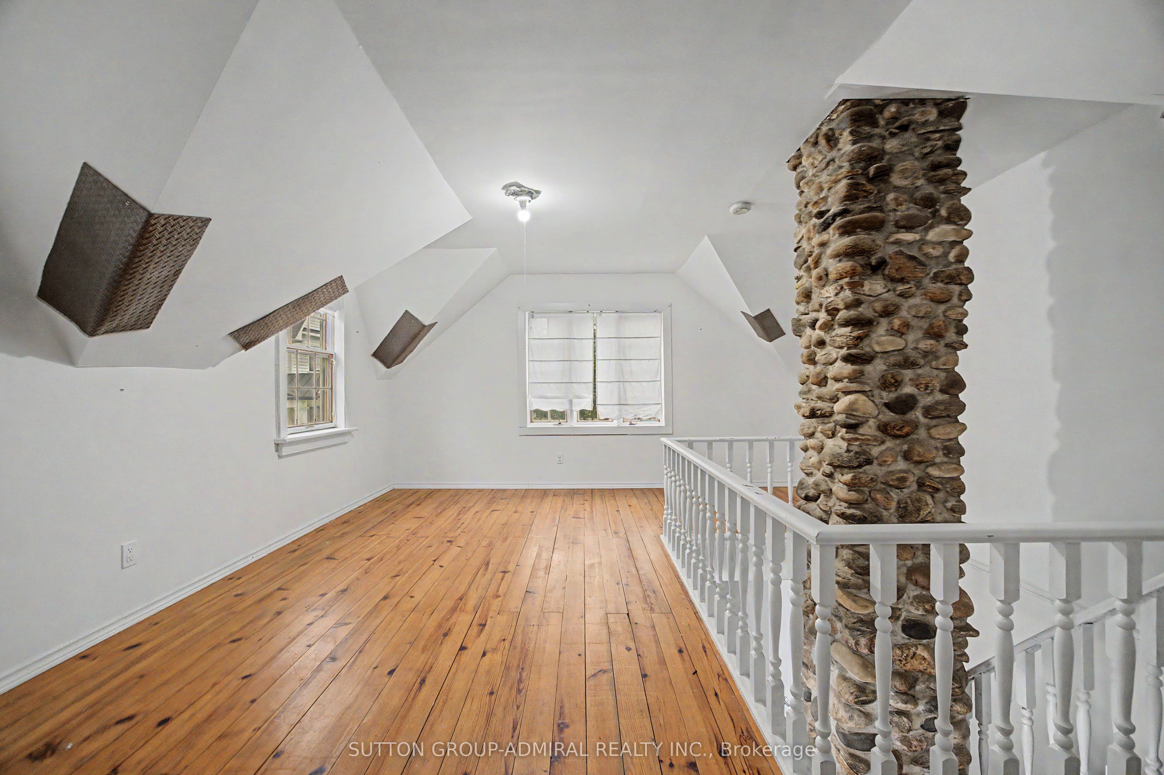 62 Centre Street W Property Photo 26