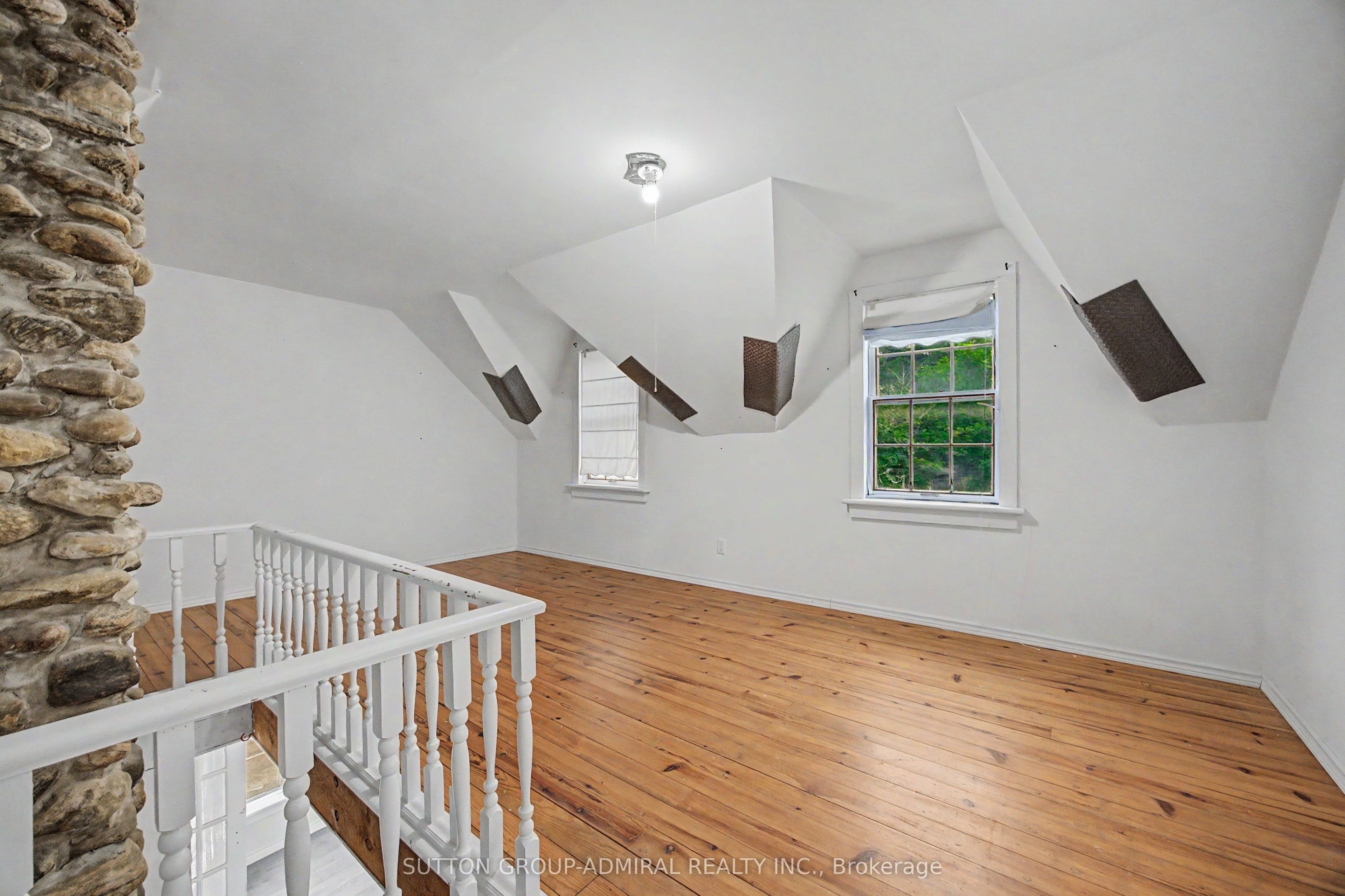 62 Centre Street W Property Photo 28