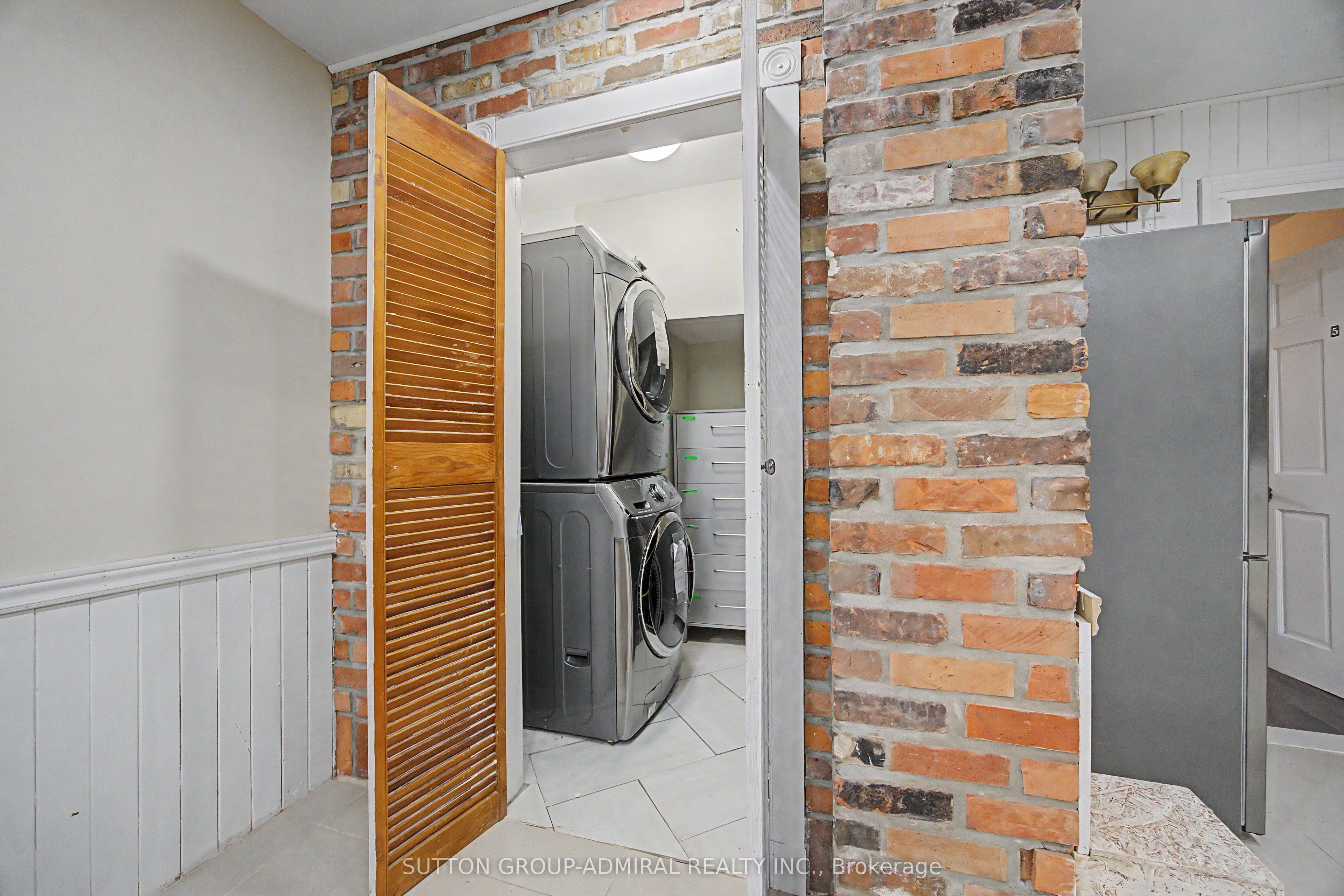 62 Centre Street W Property Photo 29