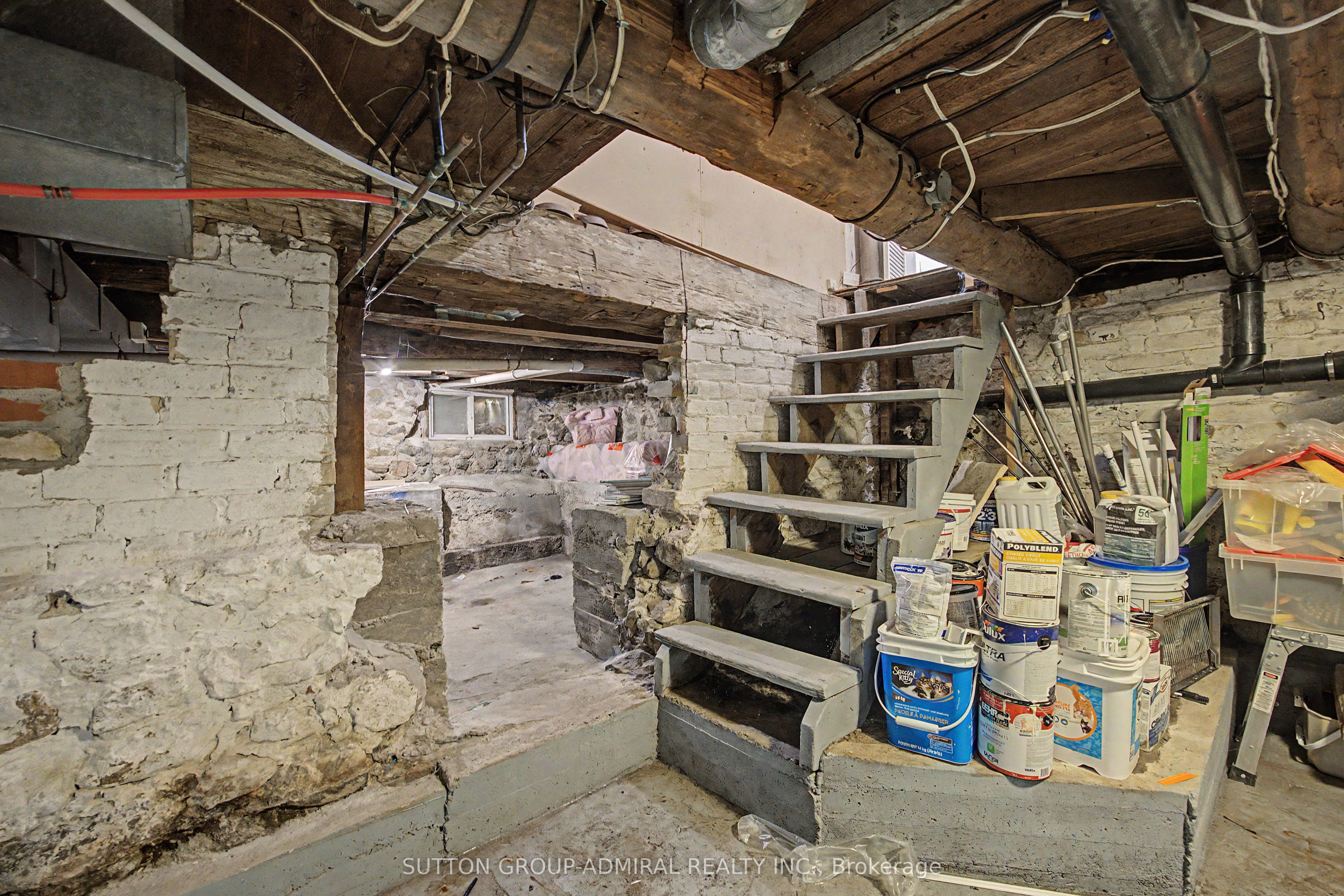 62 Centre Street W Property Photo 31