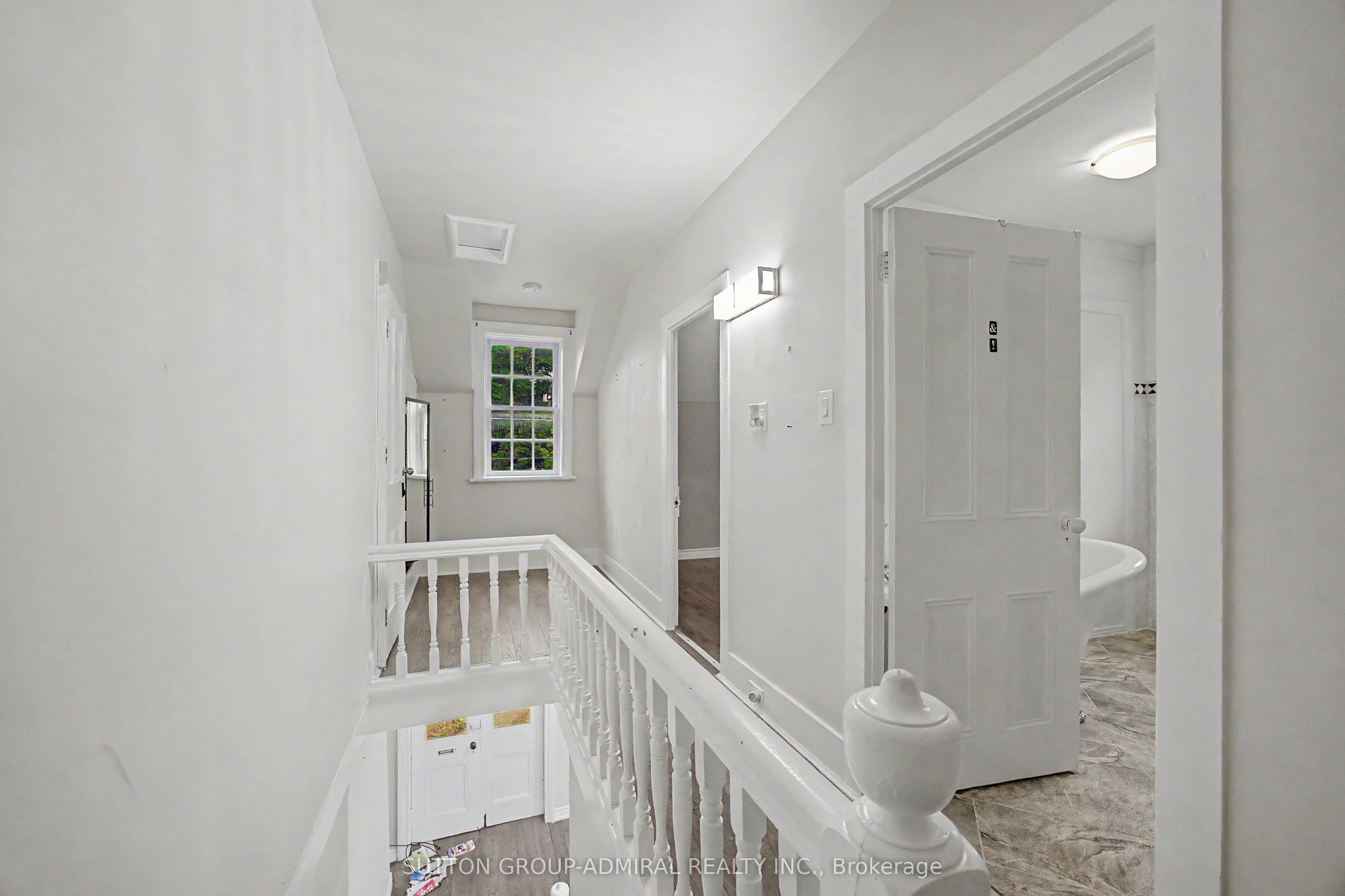 62 Centre Street W Property Photo 32