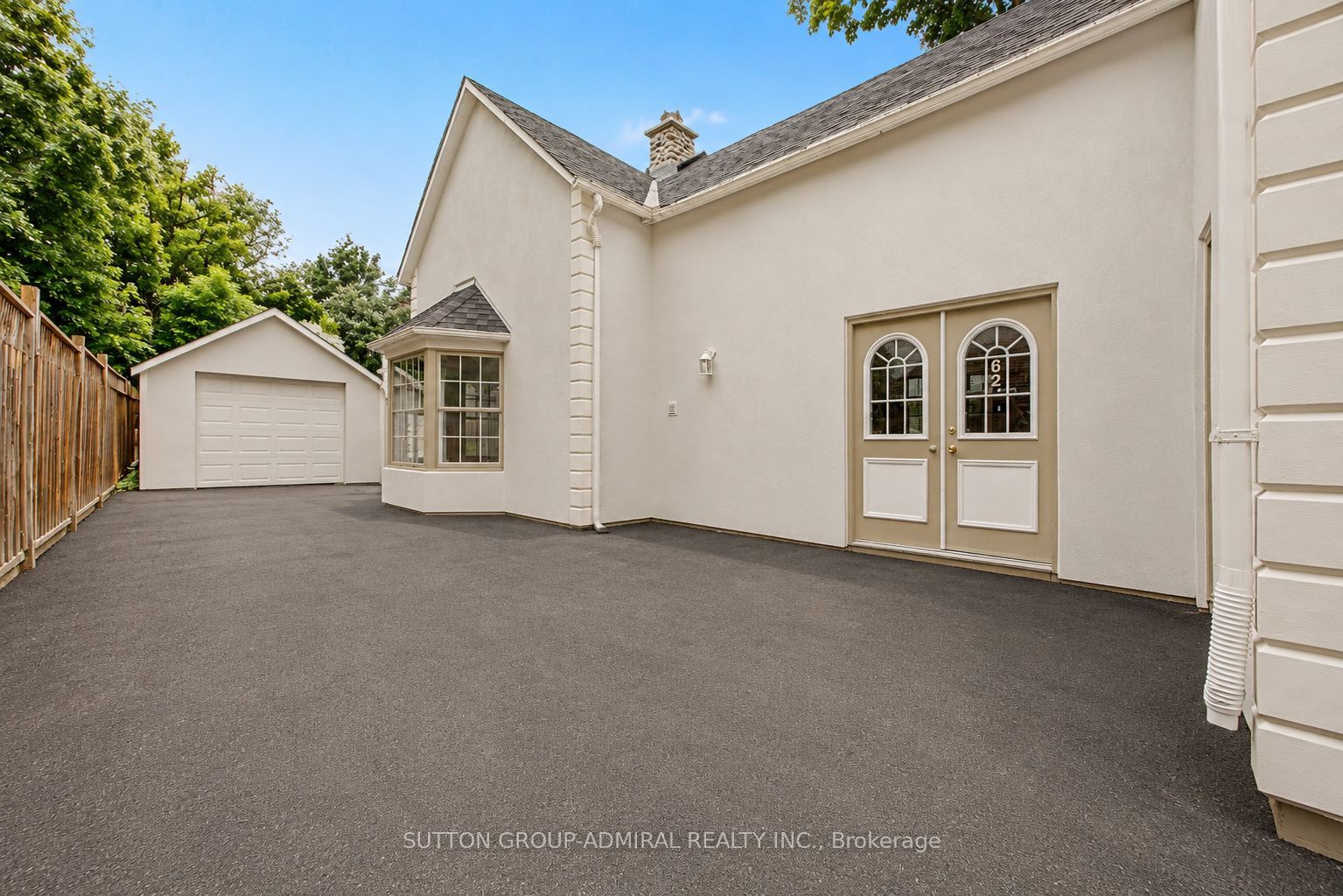 62 Centre Street W Property Photo 42