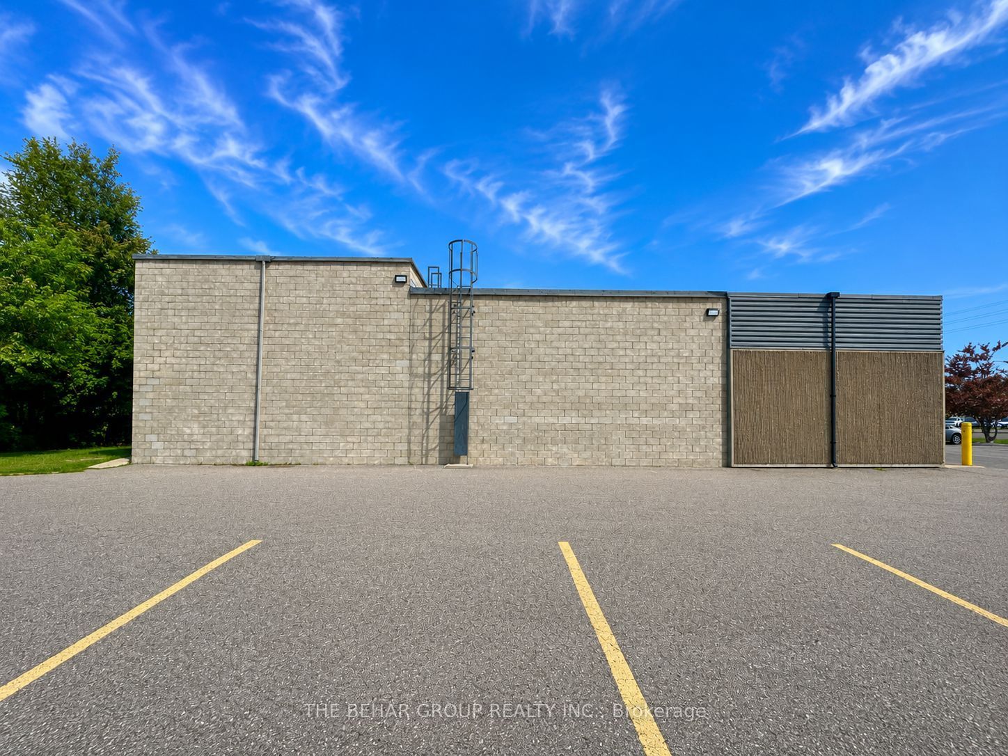 5804 Highway 7 Highway E Property Photo 2