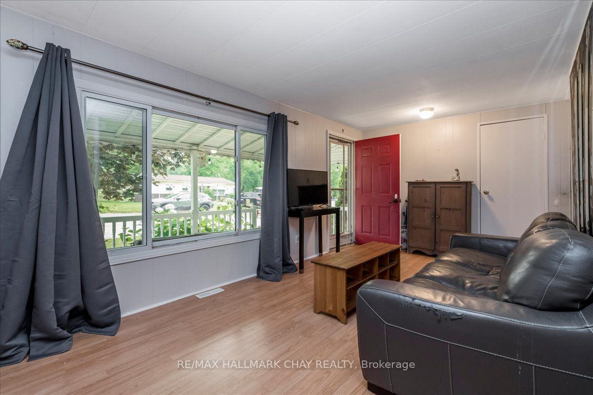 28 Flora Court Property Photo 5