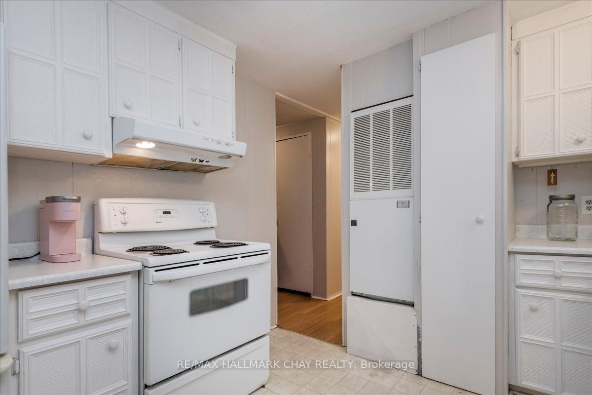 28 Flora Court Property Photo 9