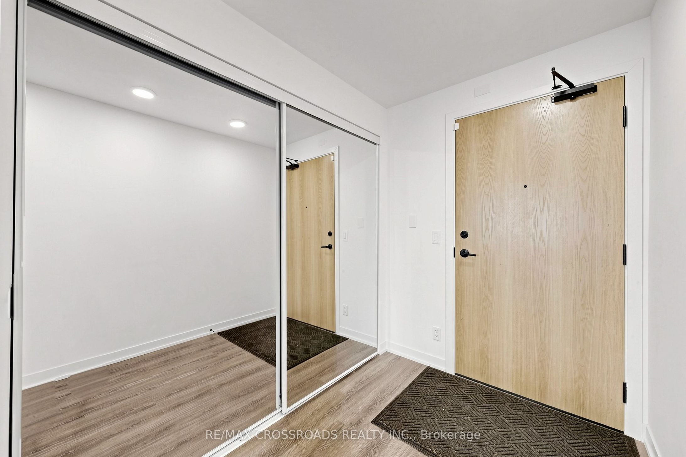 7950 Bathurst Street 902 Property Photo 6