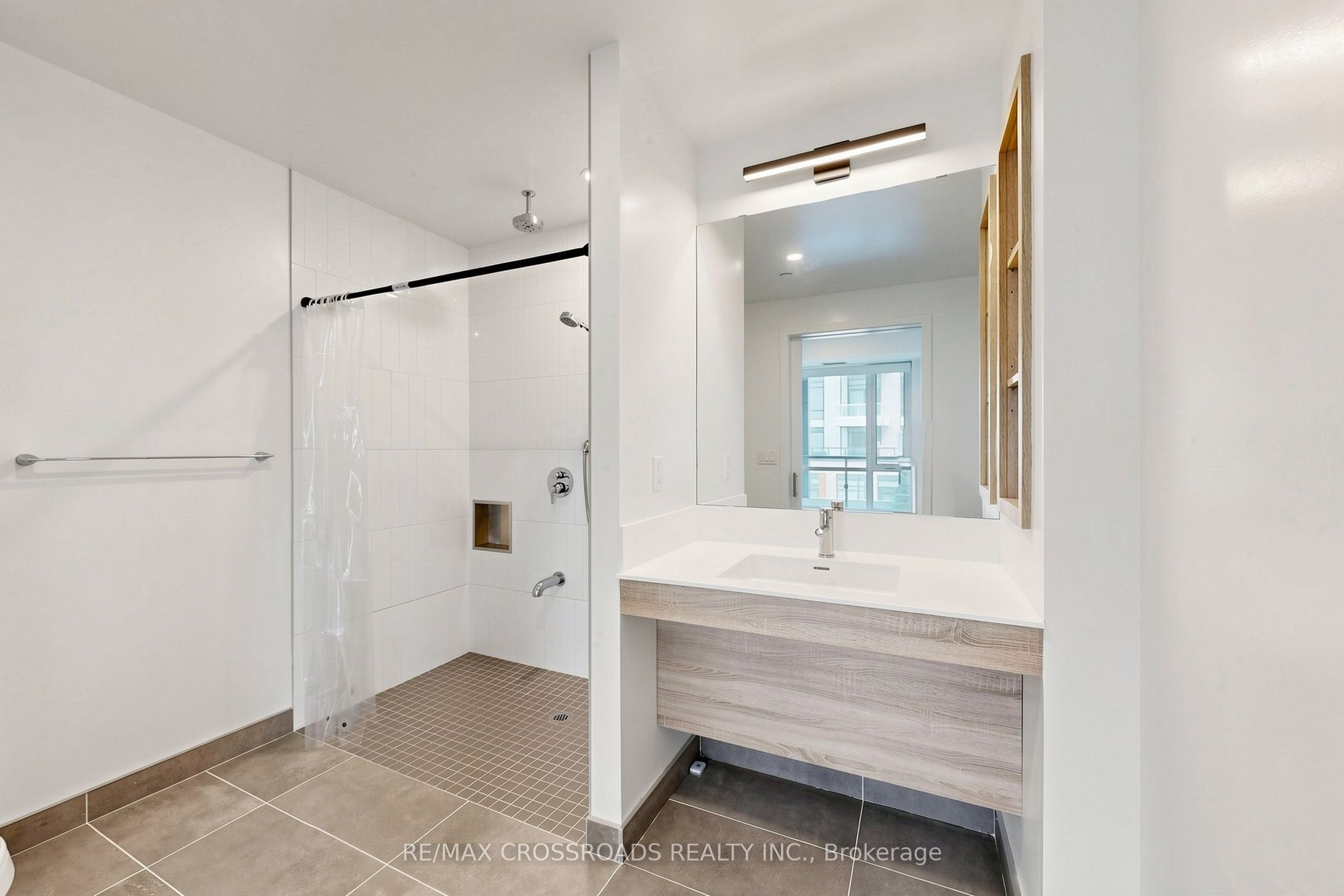 7950 Bathurst Street 902 Property Photo 15