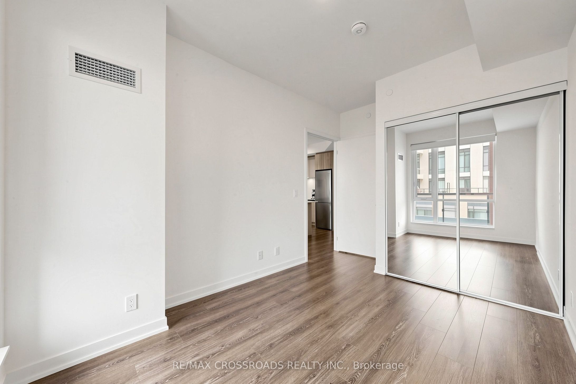 7950 Bathurst Street 902 Property Photo 16