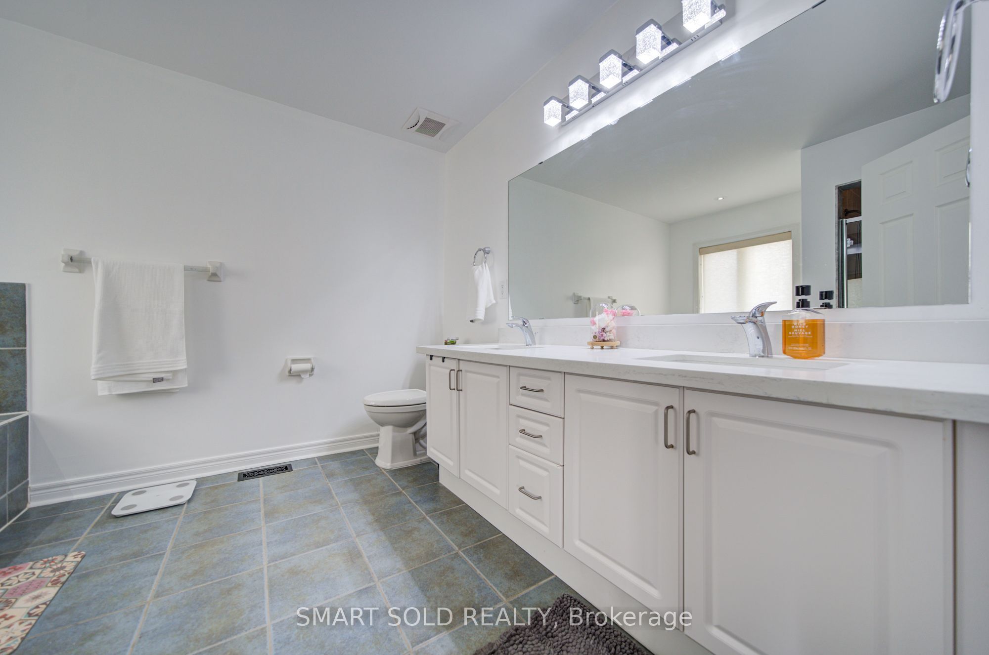48 Ravel Drive Property Photo 21