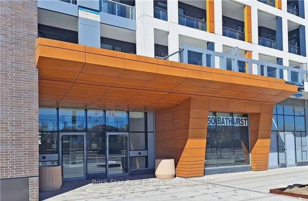 7950 Bathurst Street 629 Property Photo 2