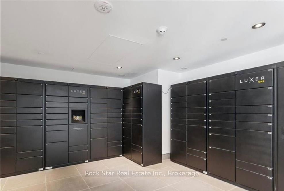 7950 Bathurst Street 629 Property Photo 6