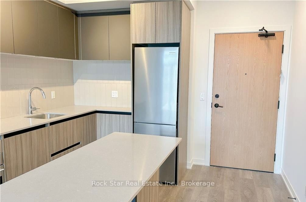 7950 Bathurst Street 629 Property Photo 9