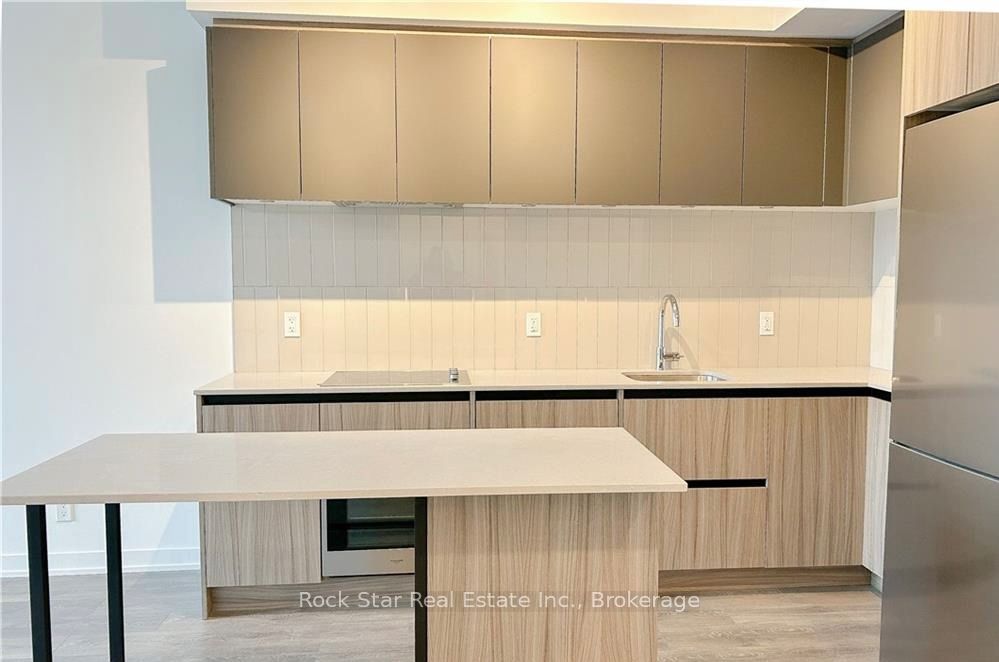 7950 Bathurst Street 629 Property Photo 11