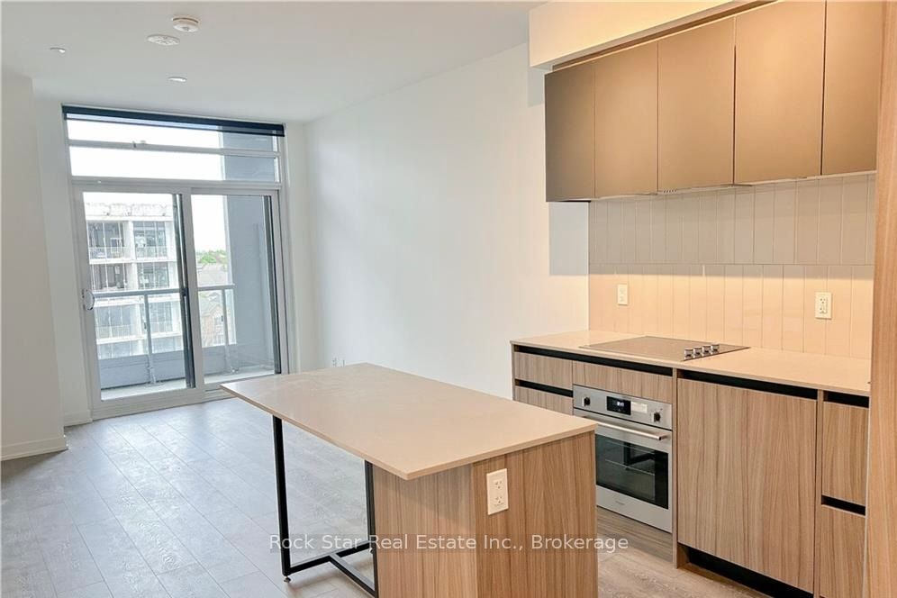 7950 Bathurst Street 629 Property Photo 13